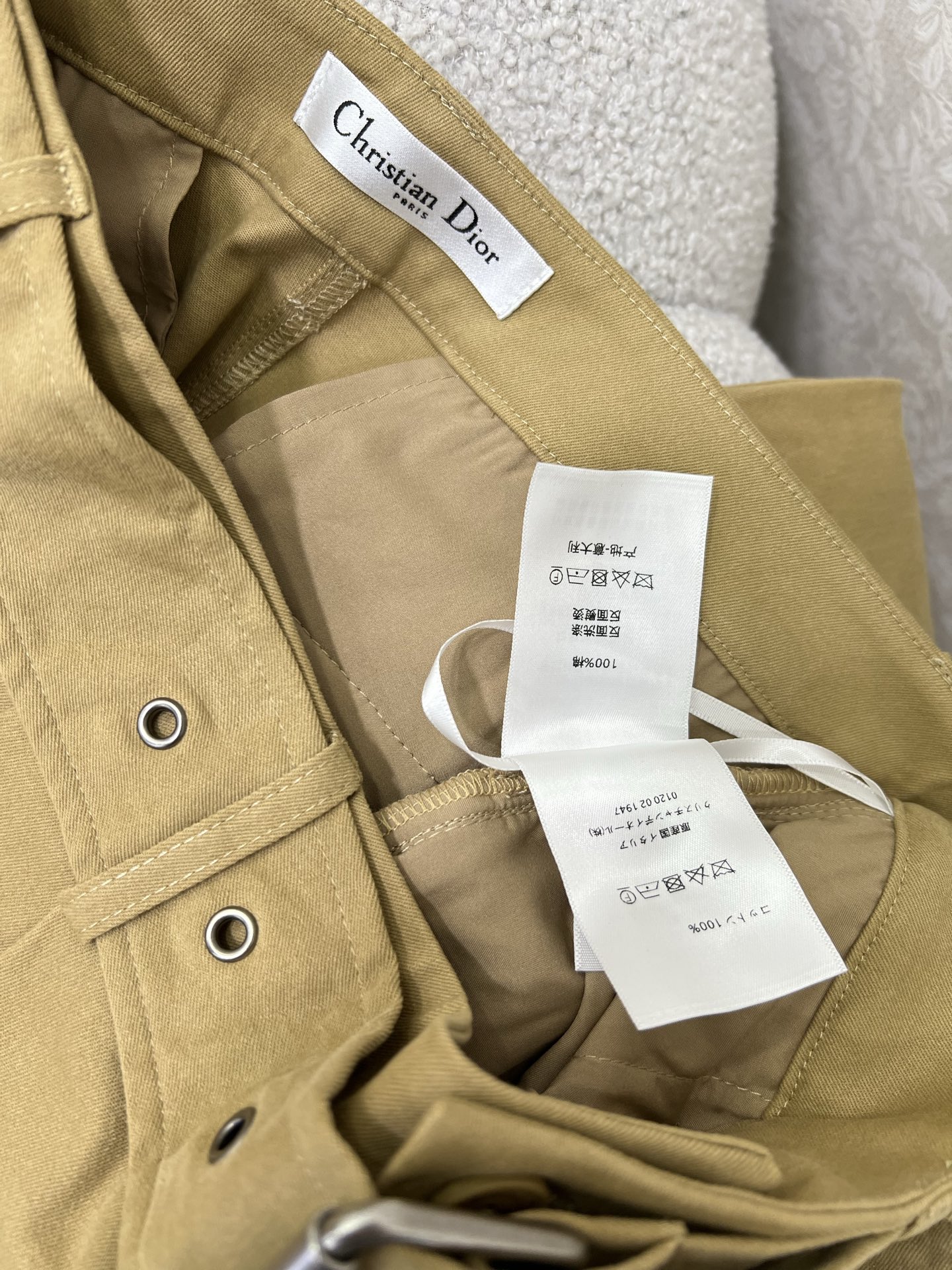 🔥🔥DIO*25新款腰带阔腿裤 独家yb开发高版出品！直接原地起飞✨腰带精美小蜜蜂刺绣打破刻板，面料质感