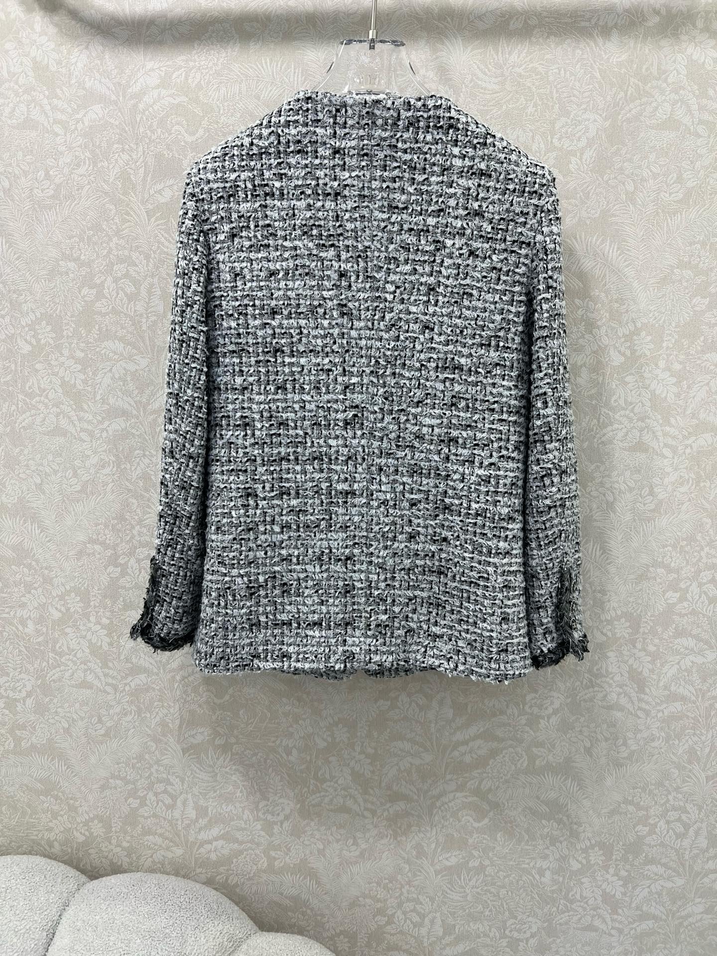 🔥🔥Chan*l25新款圆领钉珠捆边外套 进口粗纺羊毛呢材质 质感高级 品相十足 圆领洋装外套版型 正肩