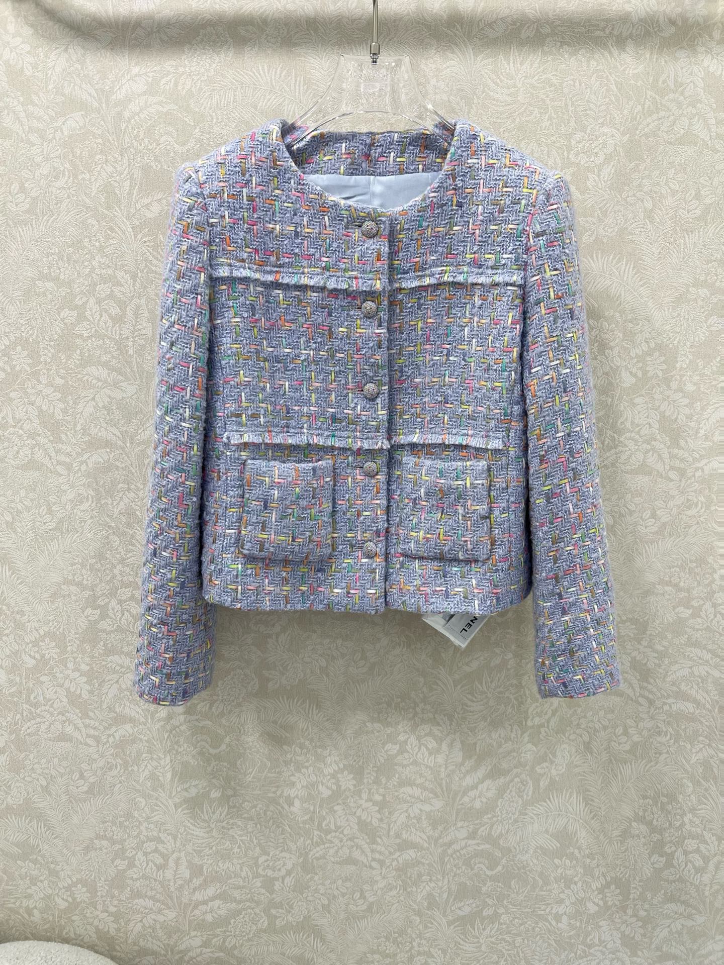 🔥🔥Chane* 25新款高级手工坊系列新款 短款单排扣紫色粗花呢外套 100%真丝内衬‼️注意细节区分