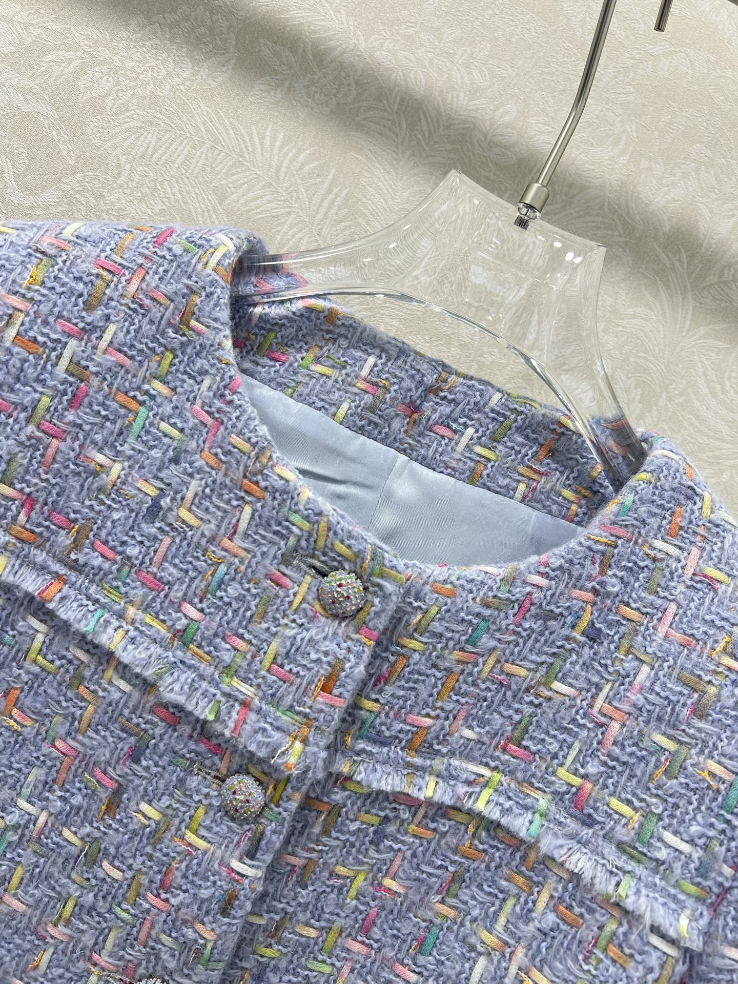 🔥🔥Chane* 25新款高级手工坊系列新款 短款单排扣紫色粗花呢外套 100%真丝内衬‼️注意细节区分