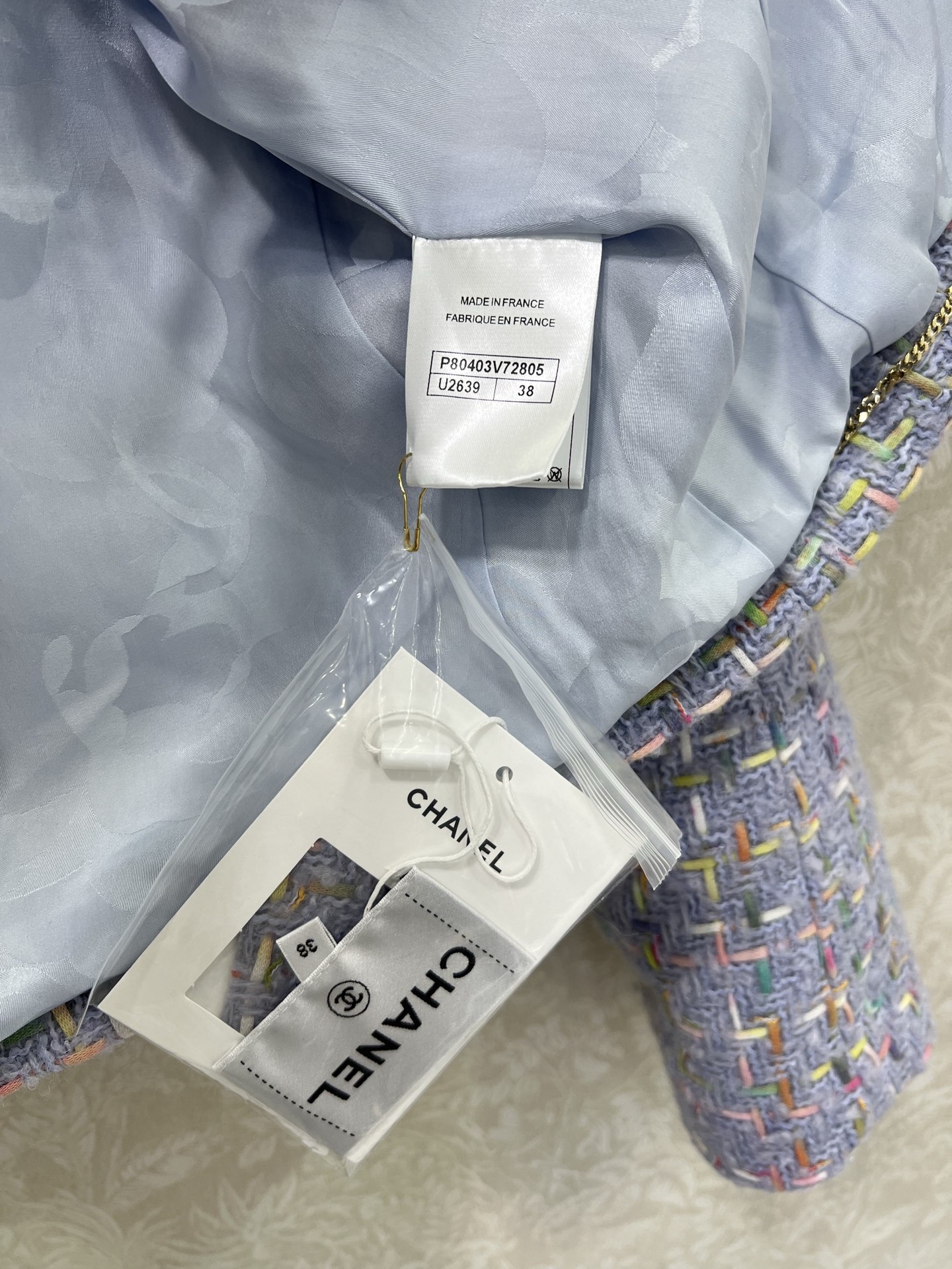 🔥🔥Chane* 25新款高级手工坊系列新款 短款单排扣紫色粗花呢外套 100%真丝内衬‼️注意细节区分