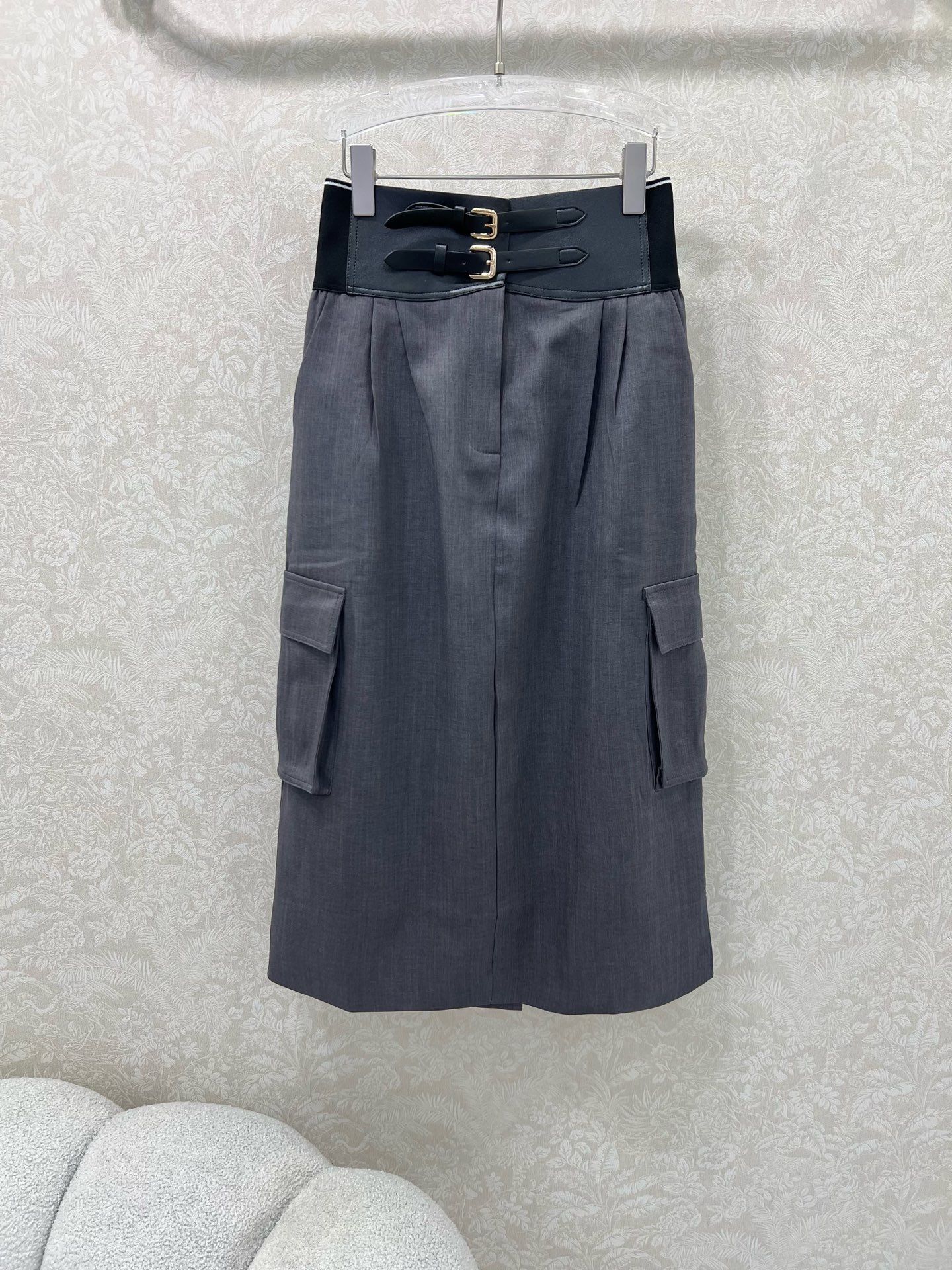 🔥🔥Alexand*r wang大王25新款大王家纯色高腰织带工装风半裙，不可多得的半裙一条，腰头以朋克