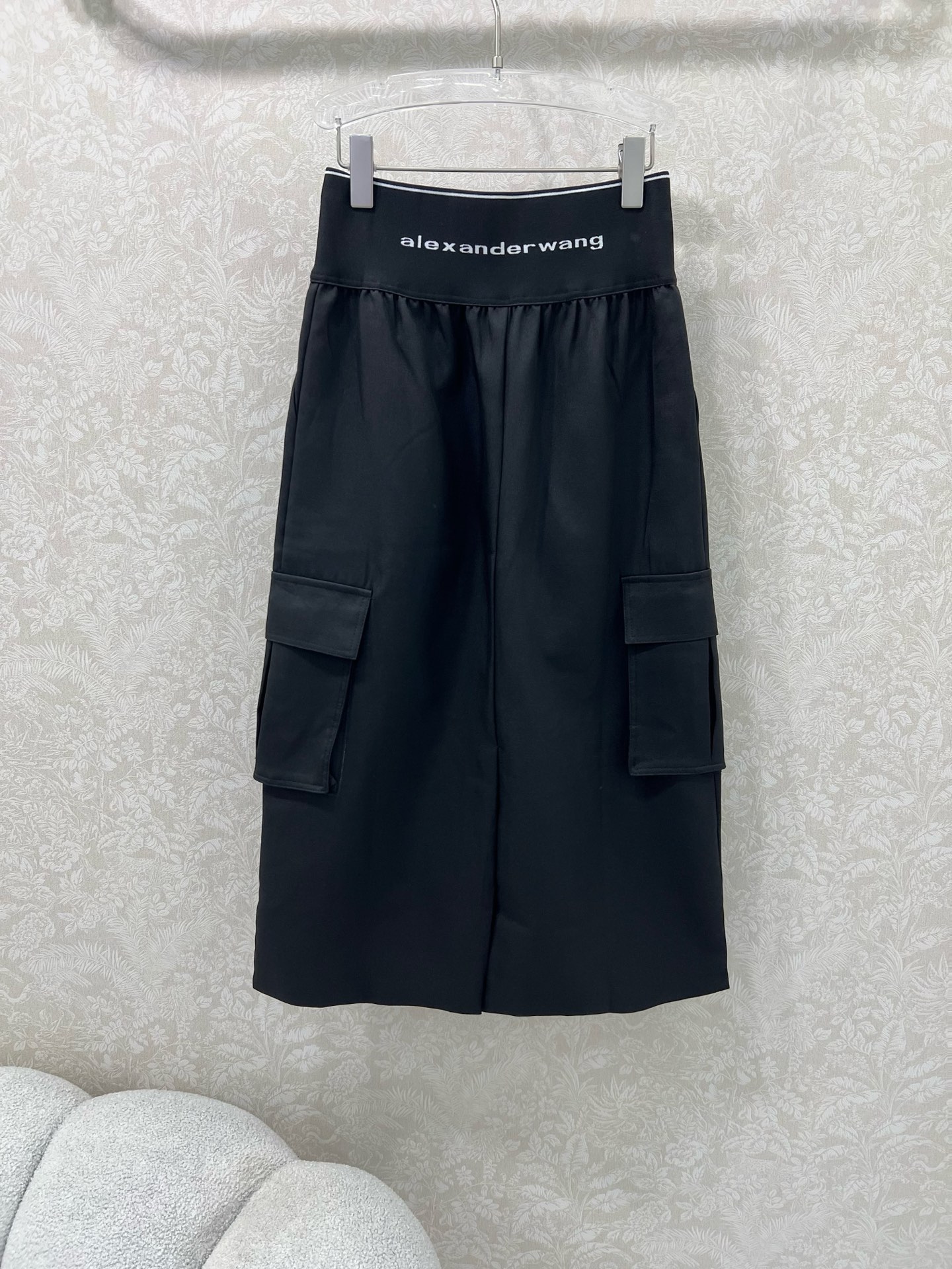 🔥🔥Alexand*r wang大王25新款大王家纯色高腰织带工装风半裙，不可多得的半裙一条，腰头以朋克
