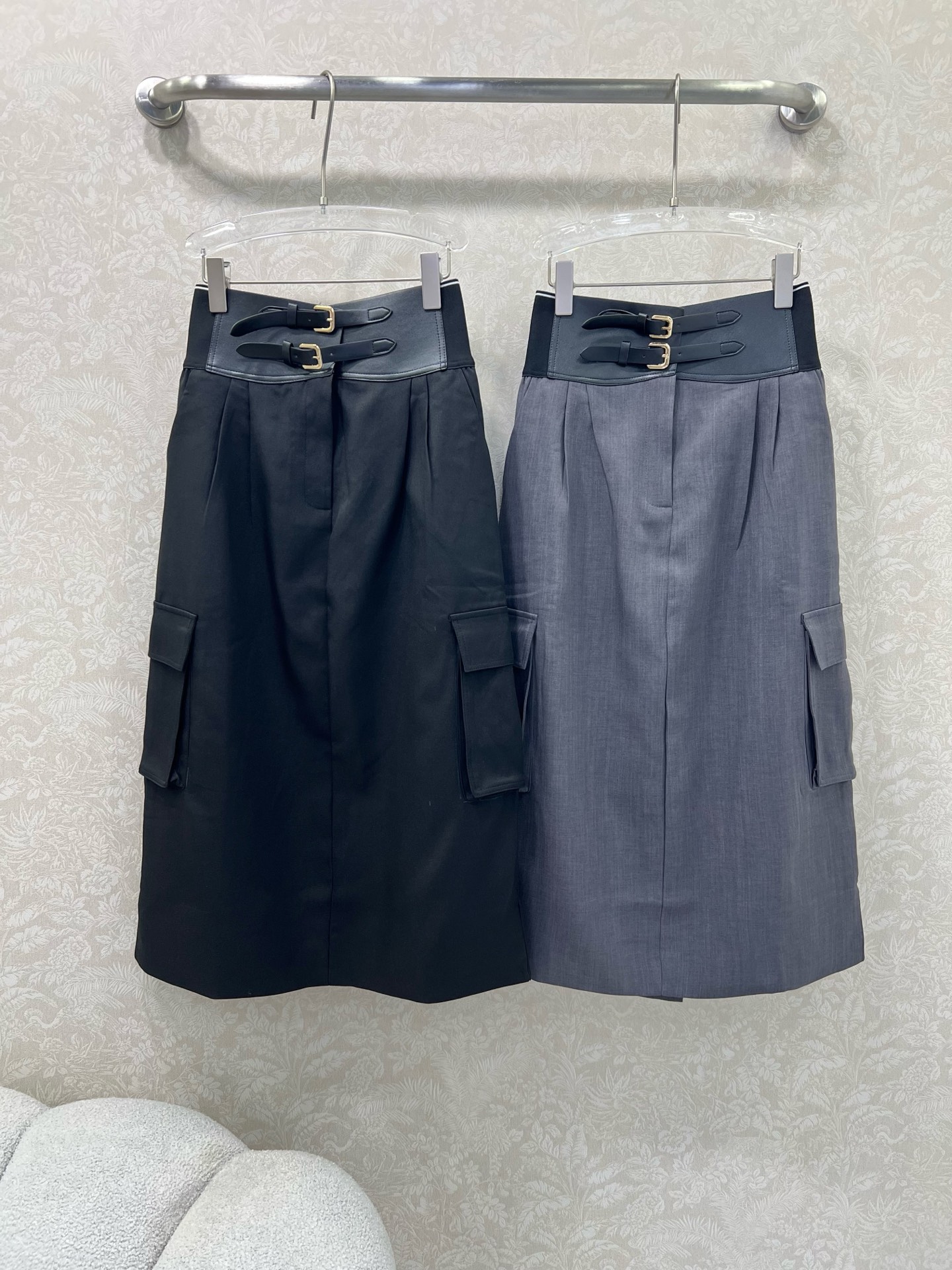 🔥🔥Alexand*r wang大王25新款大王家纯色高腰织带工装风半裙，不可多得的半裙一条，腰头以朋克