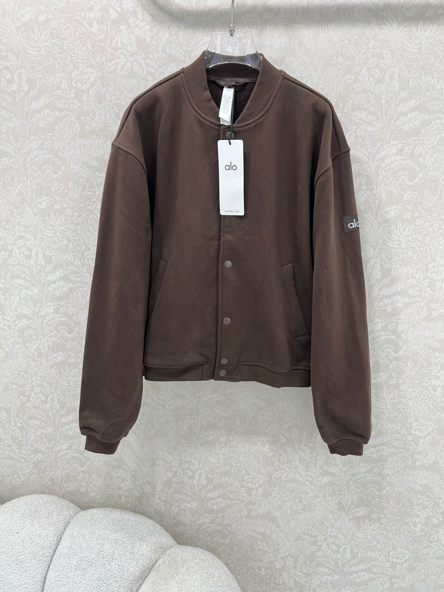 🔥🔥alo*25新款棒球⚾️外套 高克重面料挺度质感都在线 韩版宽松版型 袖臂alo反光logo 细节都