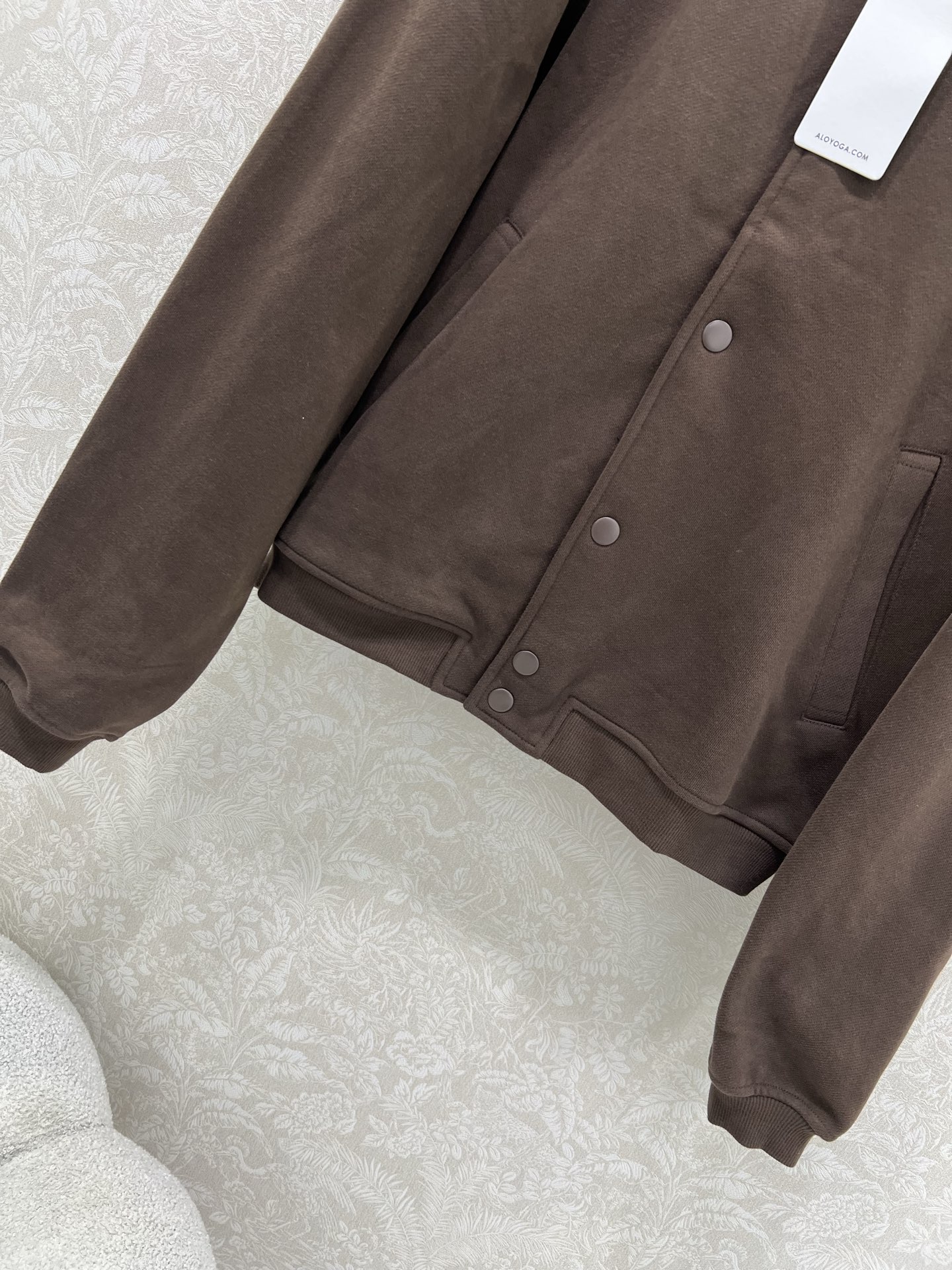 🔥🔥alo*25新款棒球⚾️外套 高克重面料挺度质感都在线 韩版宽松版型 袖臂alo反光logo 细节都