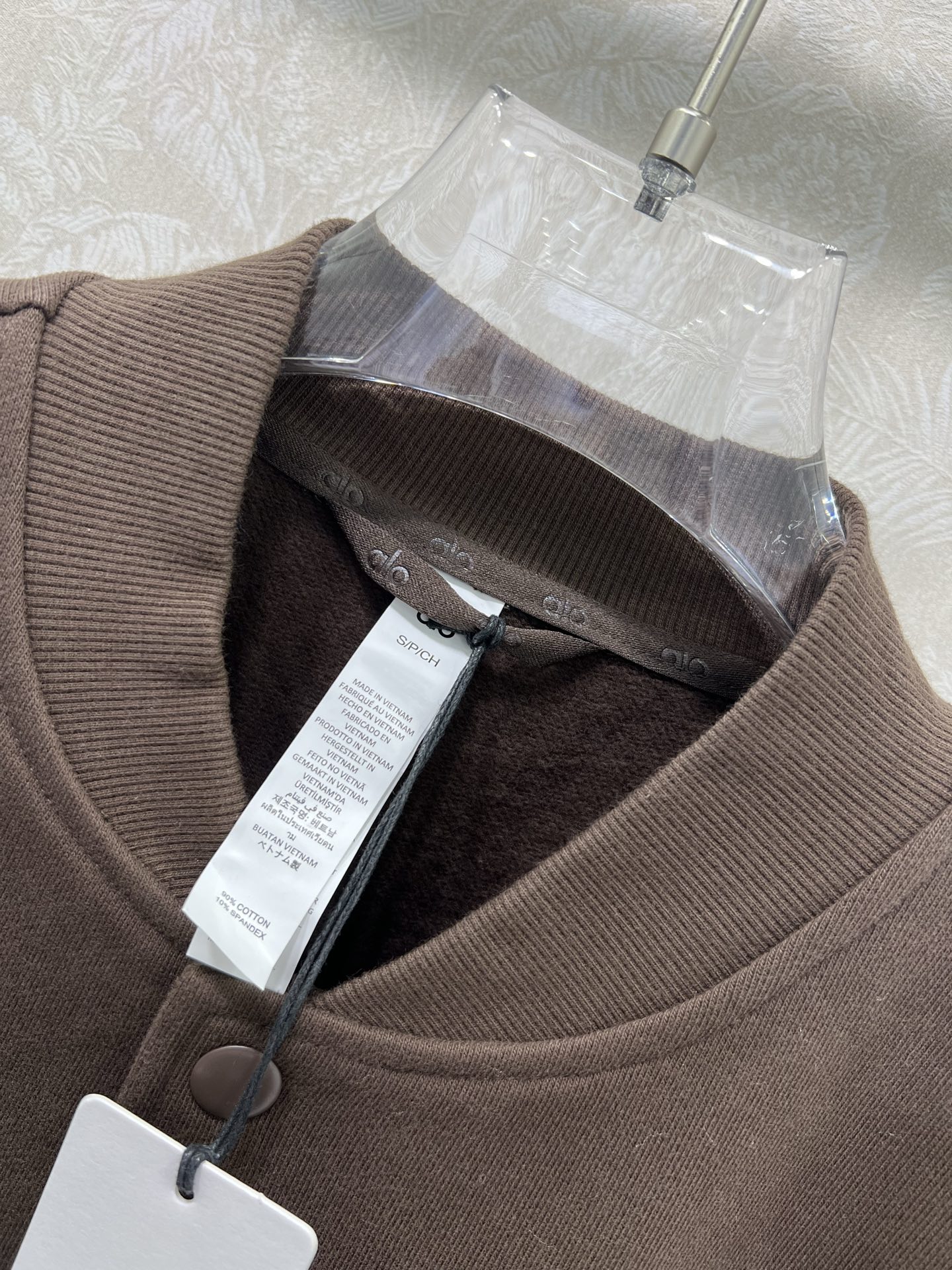 🔥🔥alo*25新款棒球⚾️外套 高克重面料挺度质感都在线 韩版宽松版型 袖臂alo反光logo 细节都