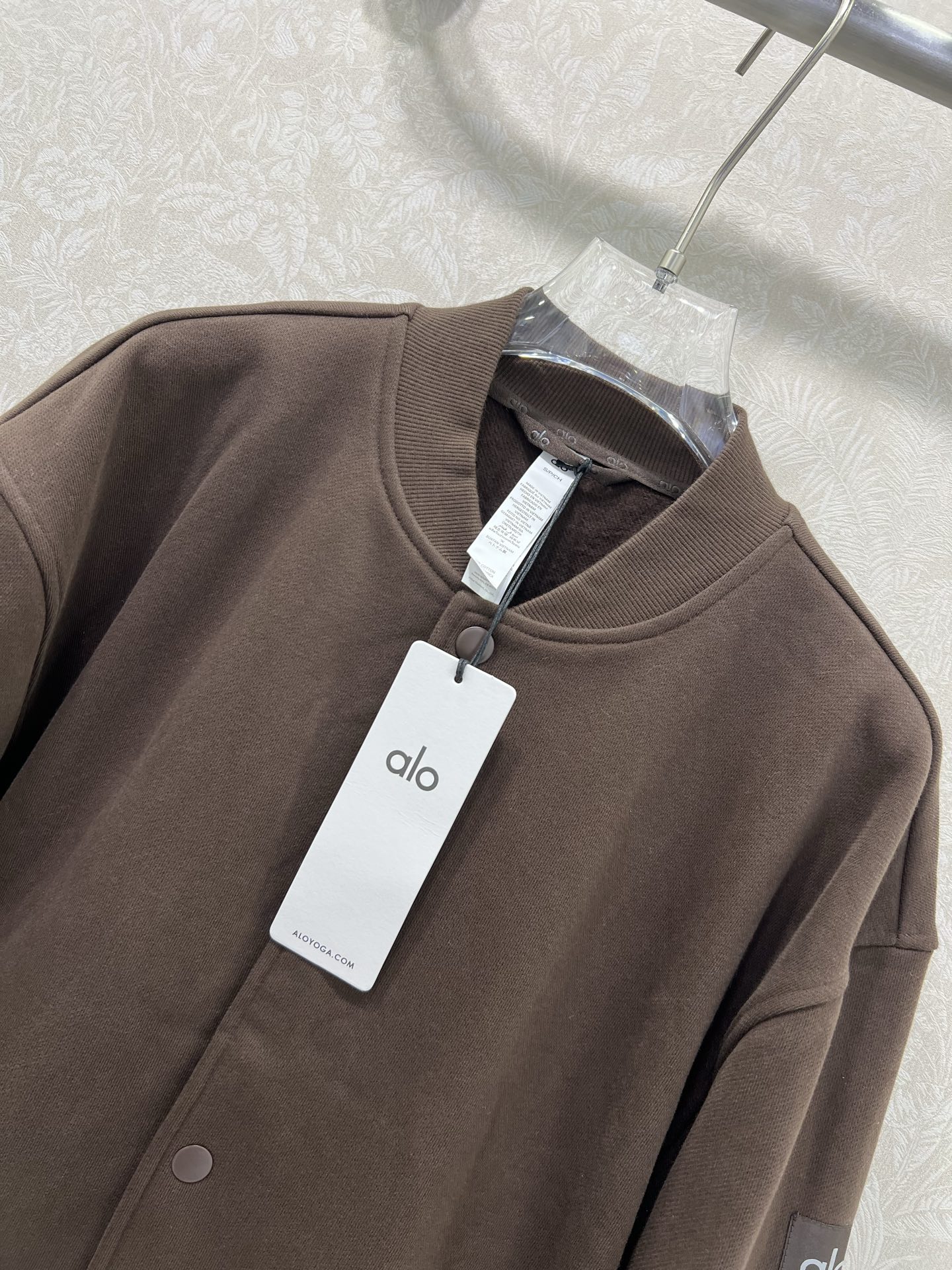 🔥🔥alo*25新款棒球⚾️外套 高克重面料挺度质感都在线 韩版宽松版型 袖臂alo反光logo 细节都