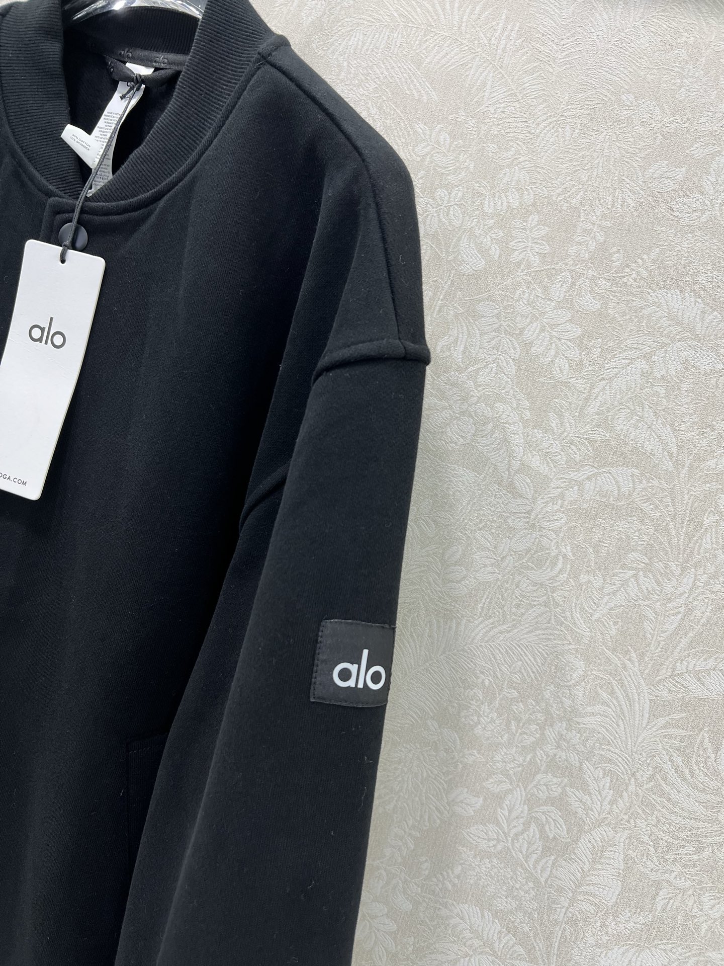 🔥🔥alo*25新款棒球⚾️外套 高克重面料挺度质感都在线 韩版宽松版型 袖臂alo反光logo 细节都