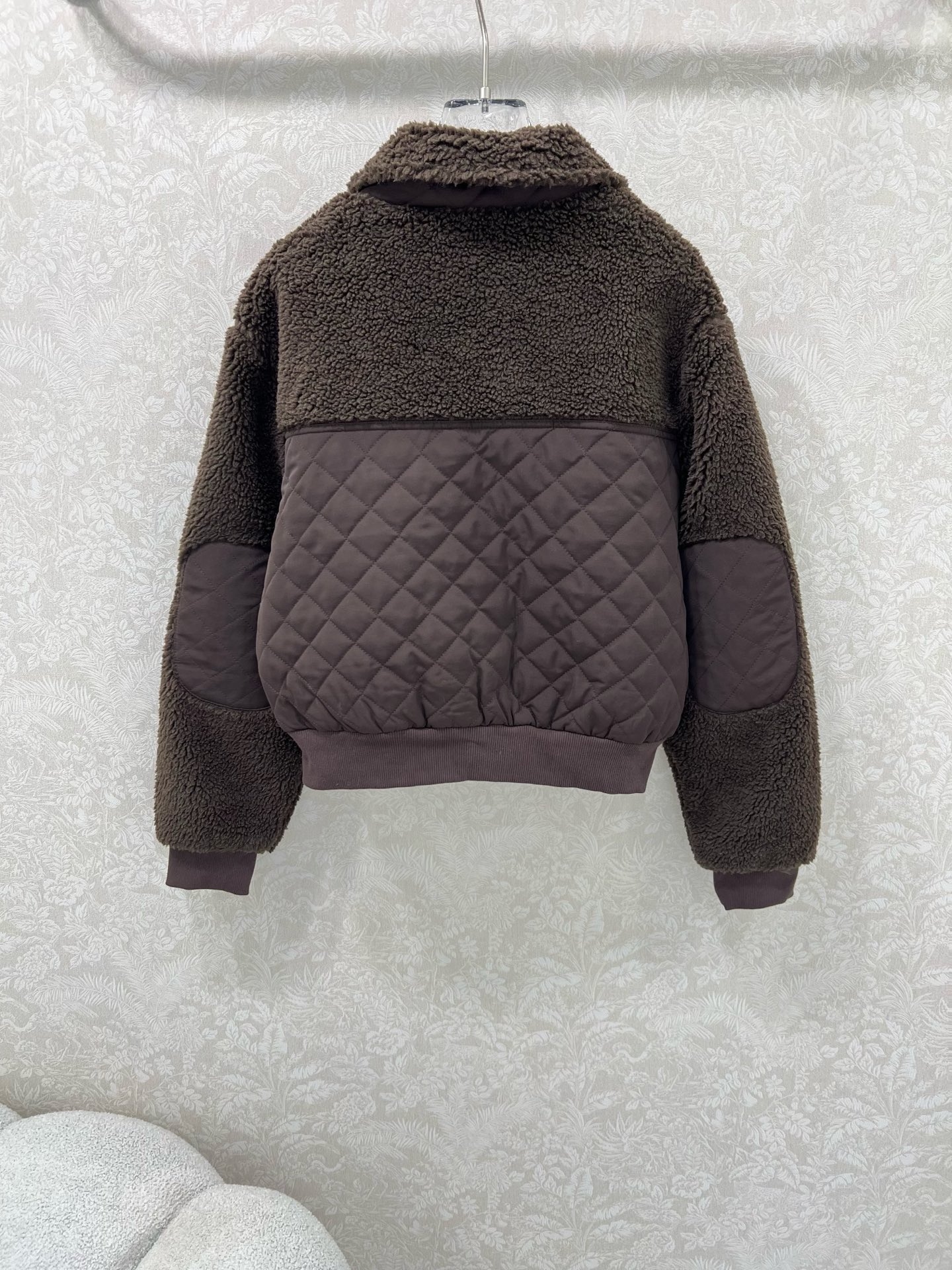 🔥🔥alo*25新款泰迪毛绒飞行外套 袖中口袋以及后背均以菱格夹棉拼接 韩版宽松版型 袖臂alo反光lo