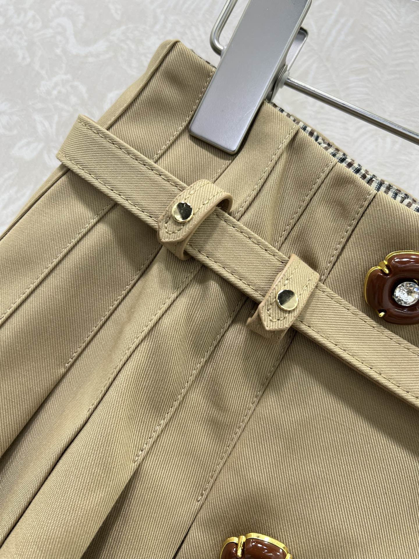 🔥🔥miumi*25早秋新款重工百褶短裙 搭配定制腰带 内搭配送可拆卸格子花苞安全裤 安全感满满 定制五