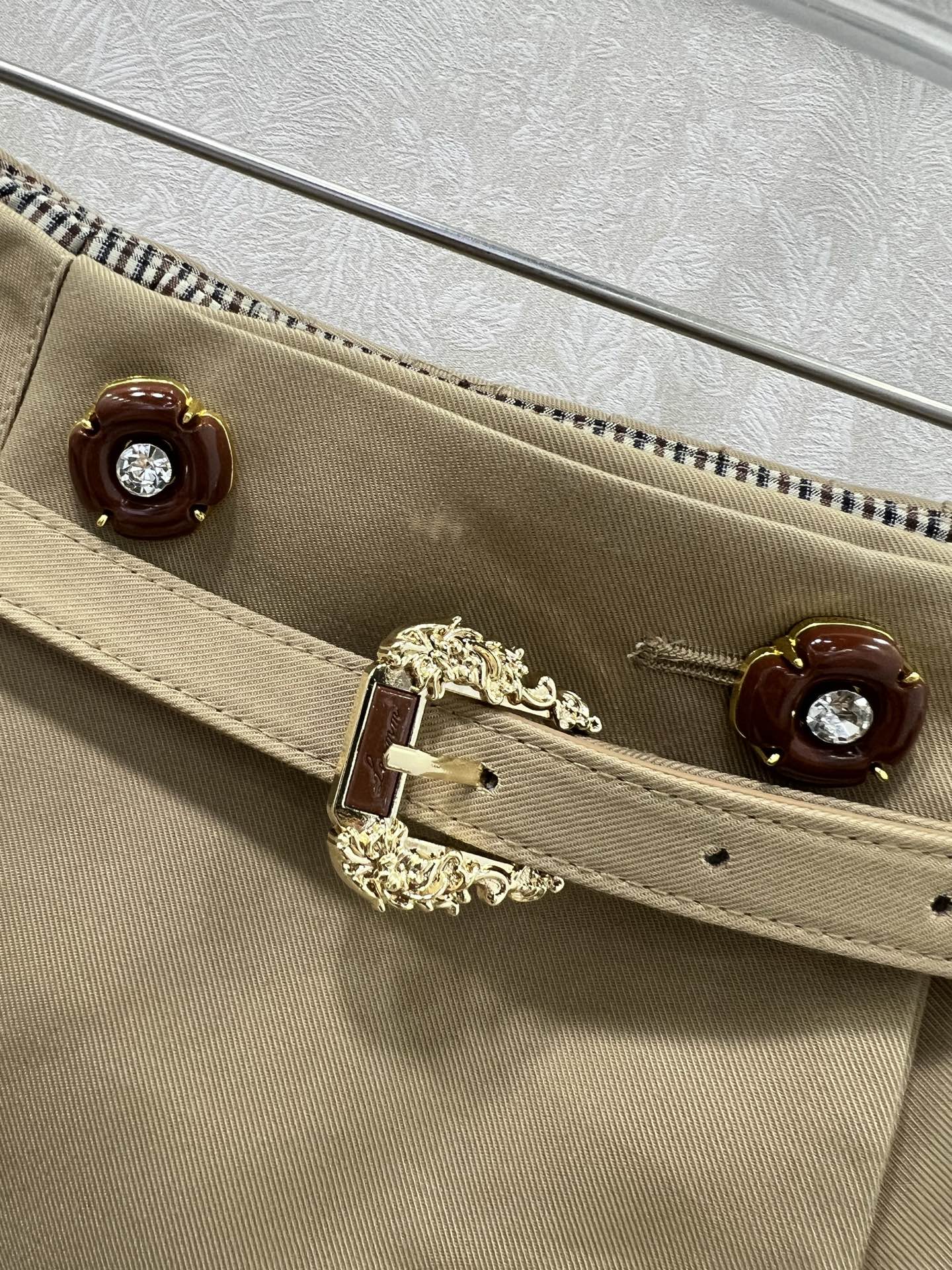 🔥🔥miumi*25早秋新款重工百褶短裙 搭配定制腰带 内搭配送可拆卸格子花苞安全裤 安全感满满 定制五