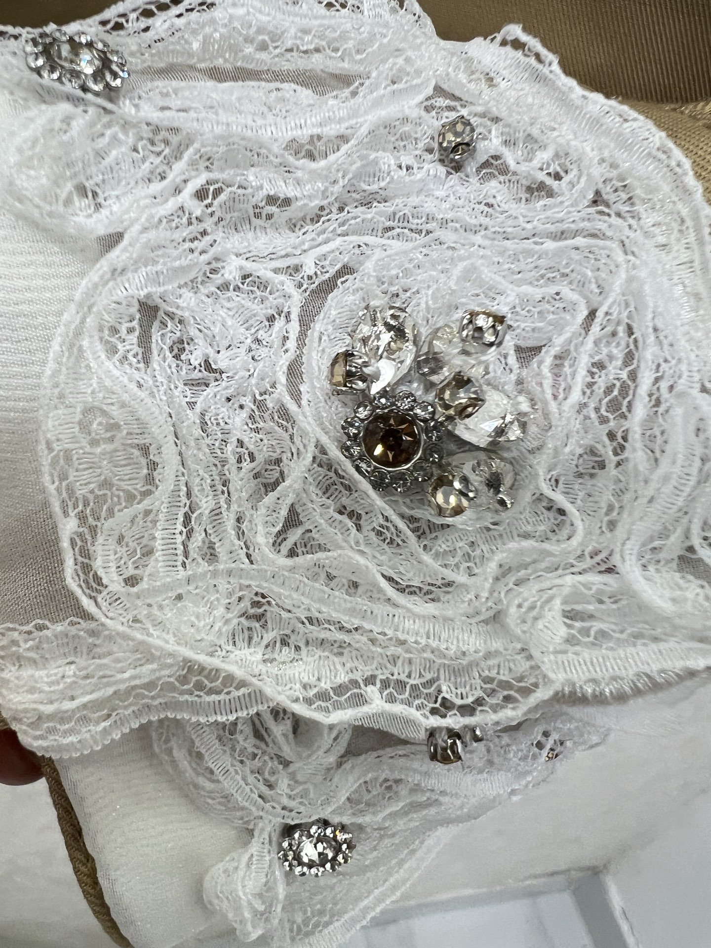 🔥🔥miumi*25早秋新款重工订钻拼蕾丝风衣外套 四口袋工装设计 可盐可甜 领口定制可拆卸花边 定制五