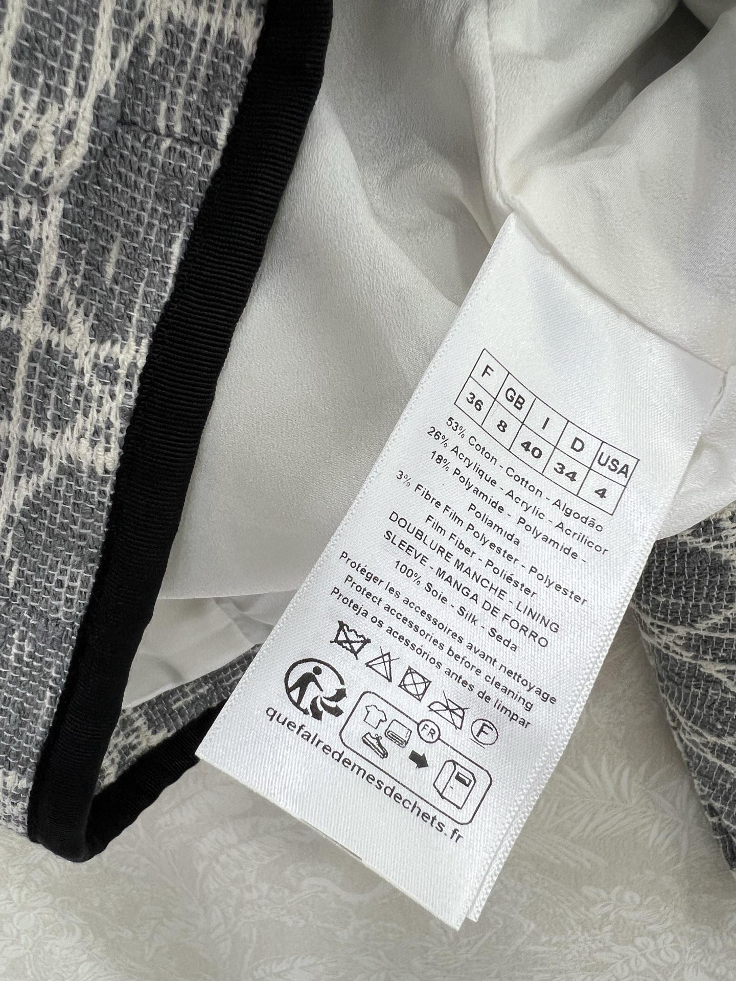 新出灰色🔥🔥Dio*25新款藤格纹圆领洋装外套 马卡龙配色出货啦！绝美的藕粉跟浅蓝色和高级灰🩷🩵🩶定制Y