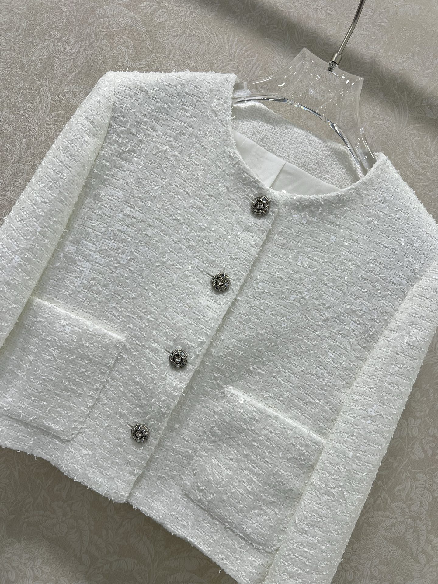 🔥🔥 Chan*l 25新品亮片🤎编织小外套！高级又时髦的重工编织软花呢面料质感柔软细腻！经典双口袋3D