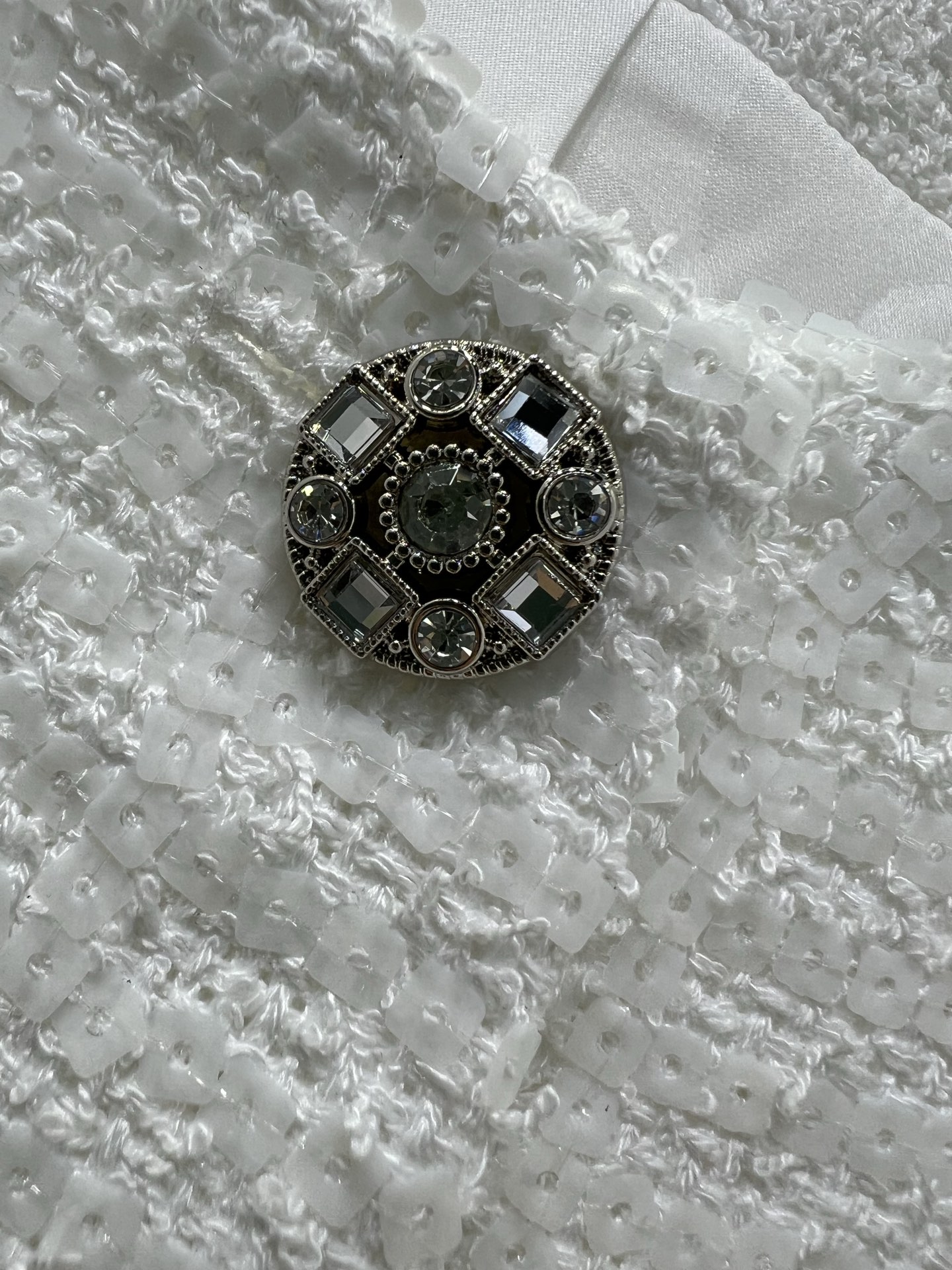 🔥🔥 Chan*l 25新品亮片🤎编织小外套！高级又时髦的重工编织软花呢面料质感柔软细腻！经典双口袋3D