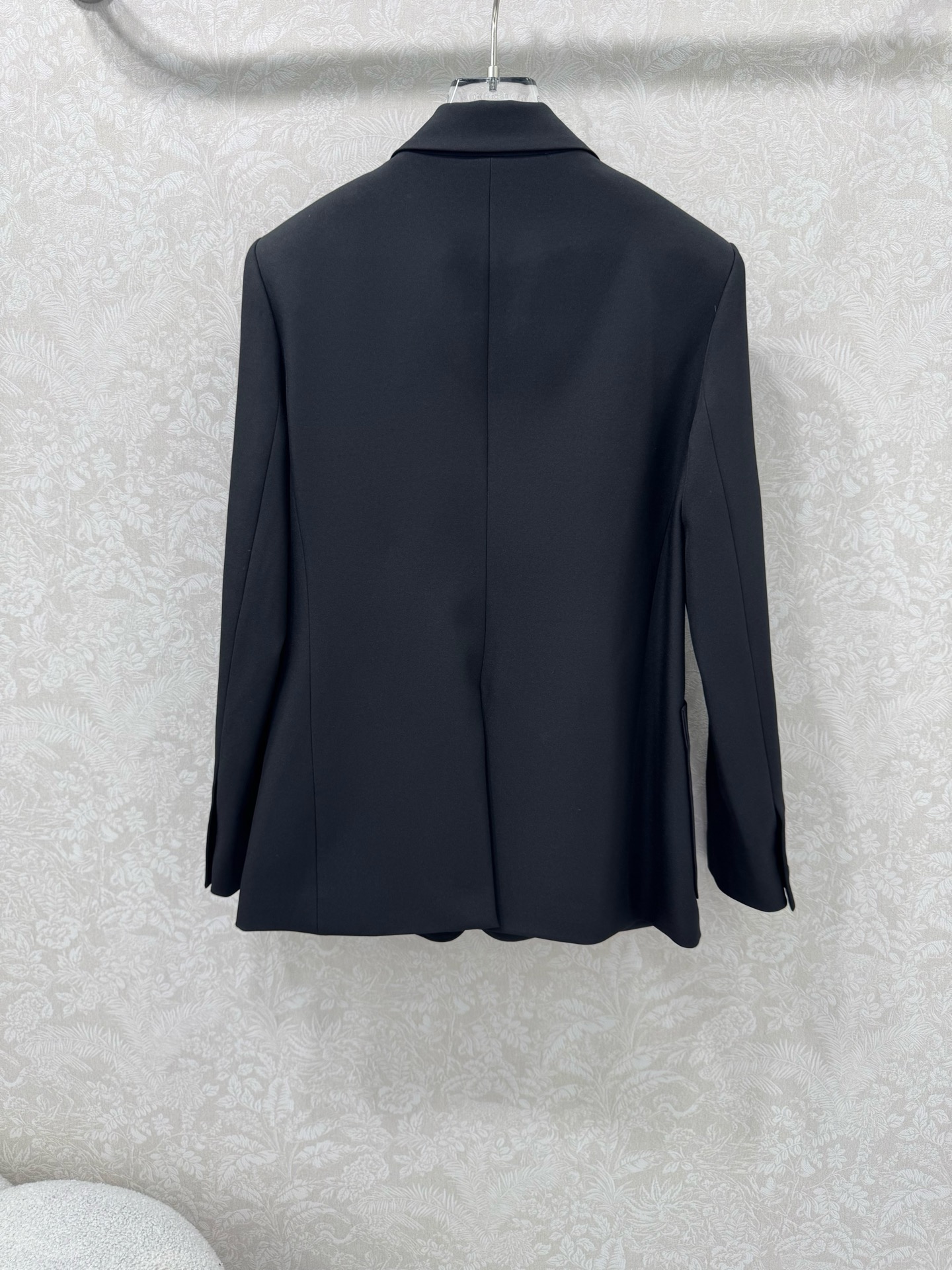 🔥🔥DIO*25新款西装外套 西服面料挺度质感都在线 胸前小蜜蜂logo刺绣 内衬经典动物老虎印花 定制