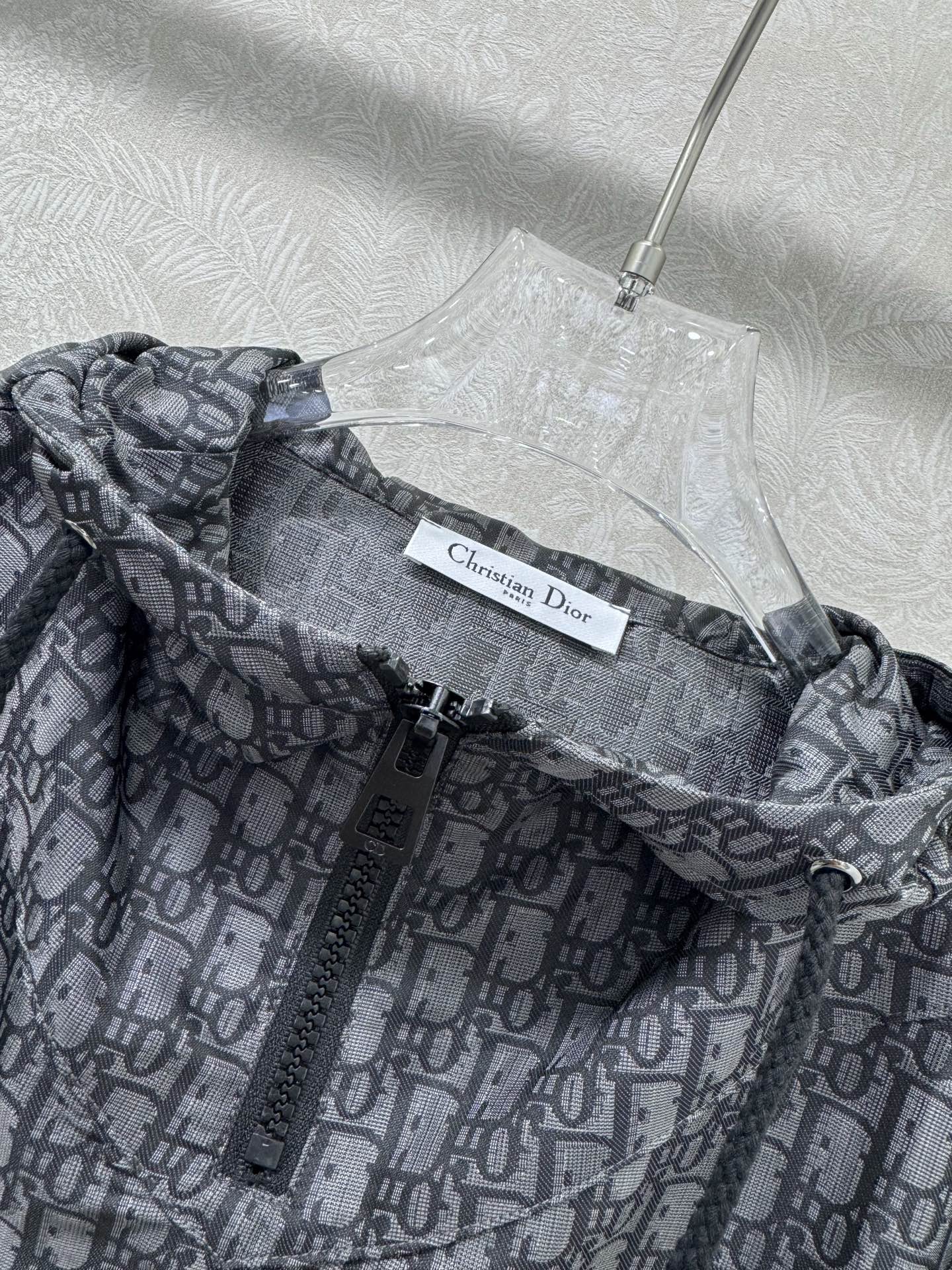 🔥🔥 Dio*25新款提花系列同步上新啦~ 新配色高级灰🩶 老花提花连帽套头上衣 定制YB进口提花材质 