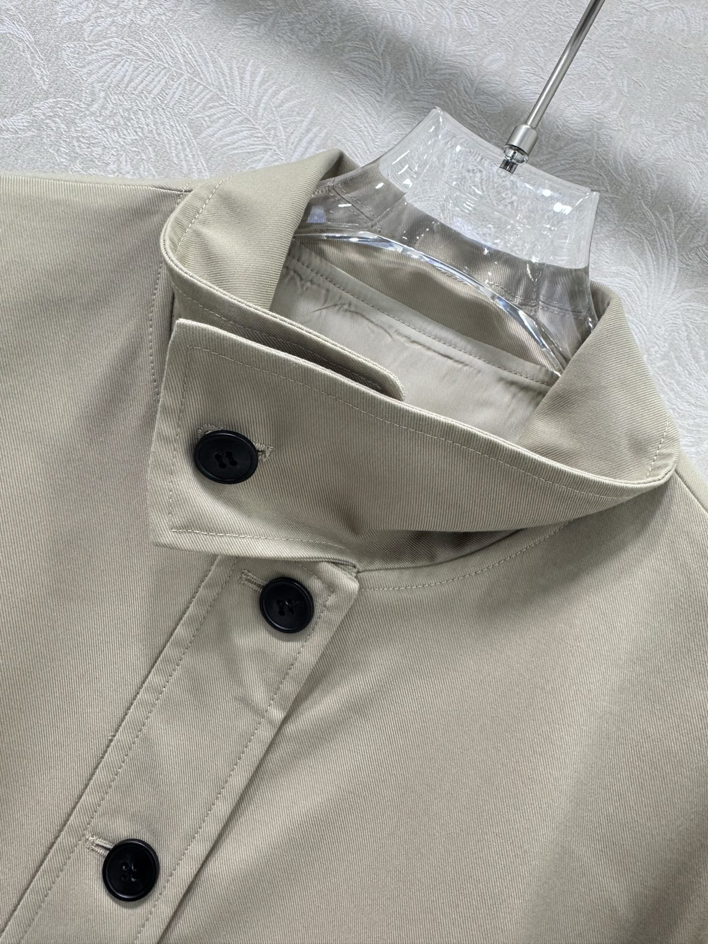 🔥🔥Celin*25新款连衣裙！配腰带！小堆领装饰很有型，上身半排扣设计 下半身重工打工字褶 这款工艺采