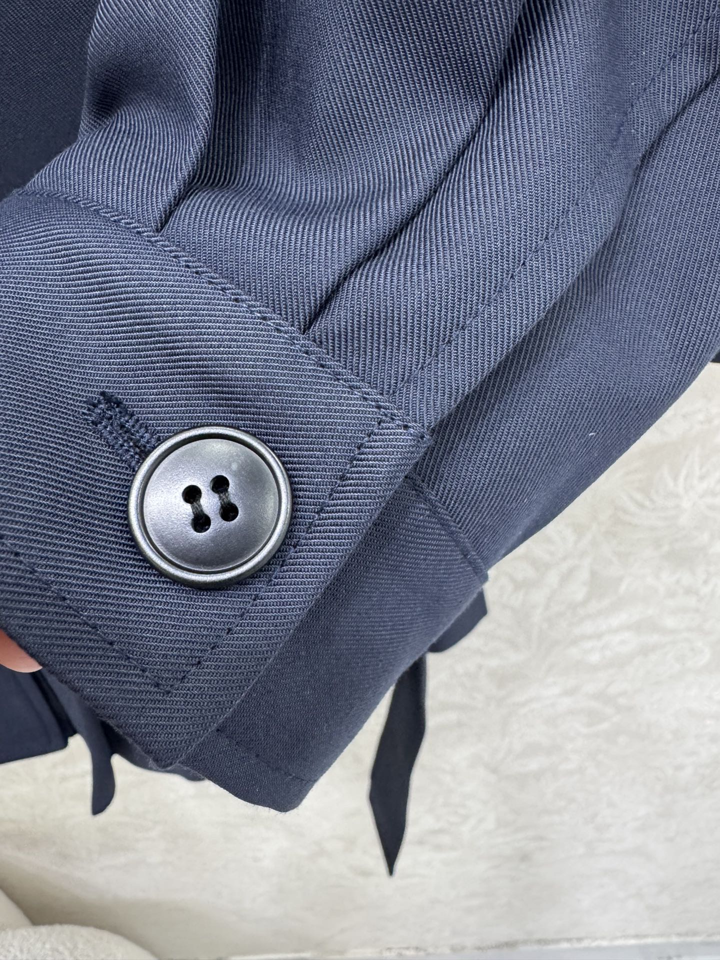 🔥🔥Celin*25新款连衣裙！配腰带！小堆领装饰很有型，上身半排扣设计 下半身重工打工字褶 这款工艺采