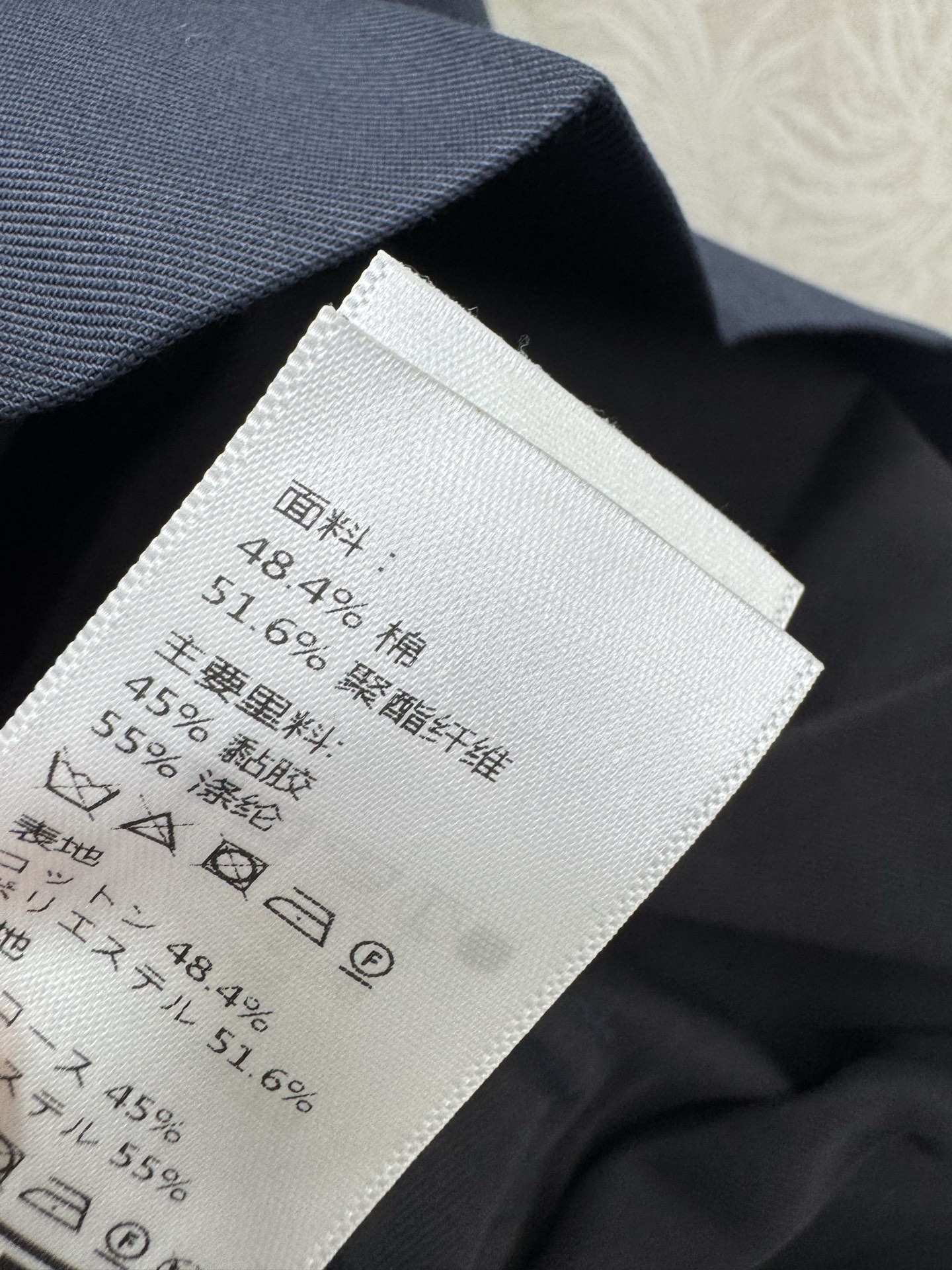 🔥🔥Celin*25新款连衣裙！配腰带！小堆领装饰很有型，上身半排扣设计 下半身重工打工字褶 这款工艺采