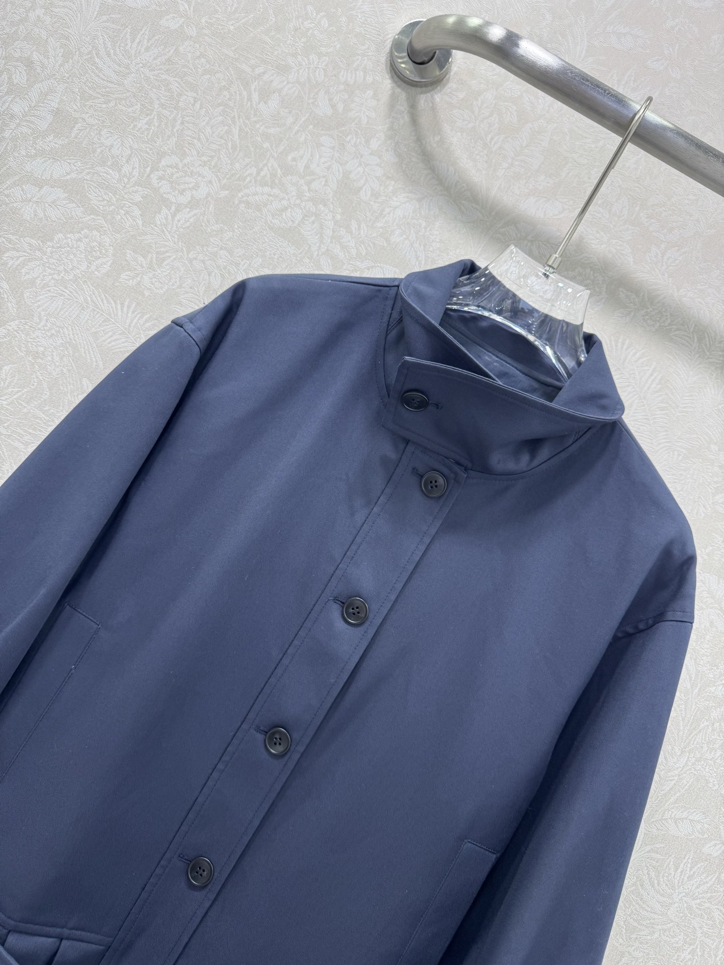 🔥🔥Celin*25新款连衣裙！配腰带！小堆领装饰很有型，上身半排扣设计 下半身重工打工字褶 这款工艺采