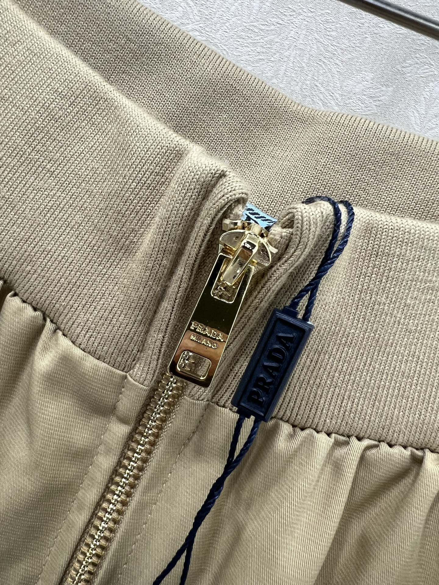 🔥🔥PRAD*普拉*达 25新款大摆拉链半裙伞裙 腰头针织 定制YB进口环保再生尼龙材质 质感轻薄透气 