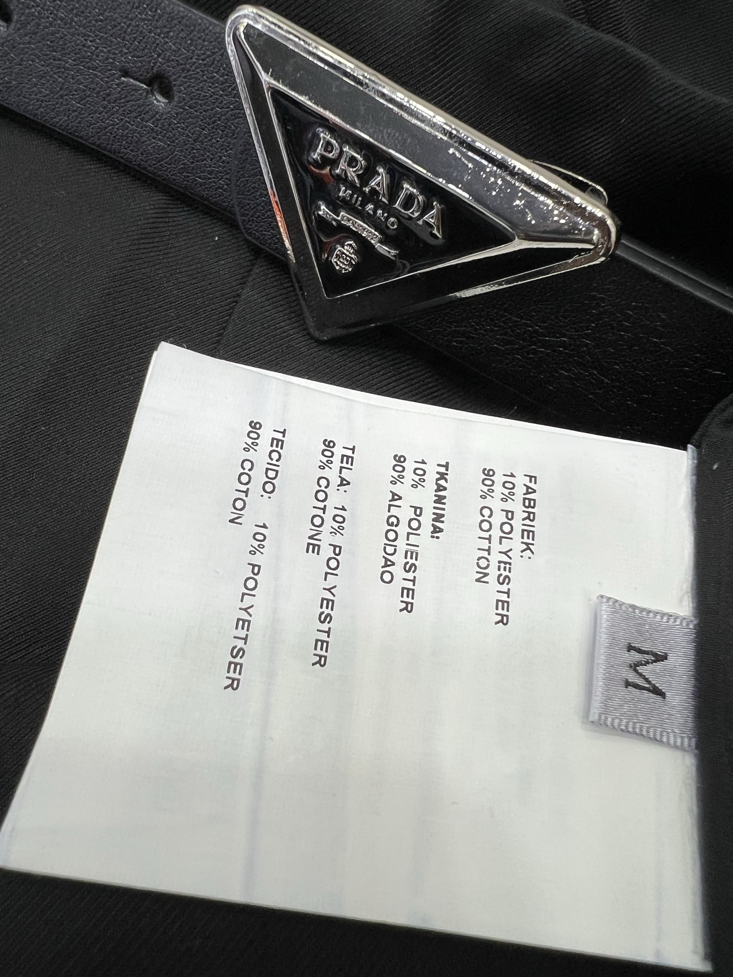 🔥🔥PRAD* 25新款复古压褶半裙 定制金属腰头腰带 裙身低调奢华立体剪裁 精简线条感设计凸显小蛮腰 