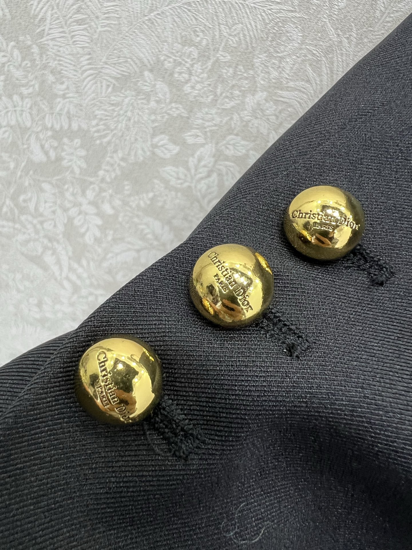 🔥🔥DIO*25新款西装外套 西服面料挺度质感都在线 袖口蕾丝设计 衣身小蜜蜂logo刺绣 定制五金细节