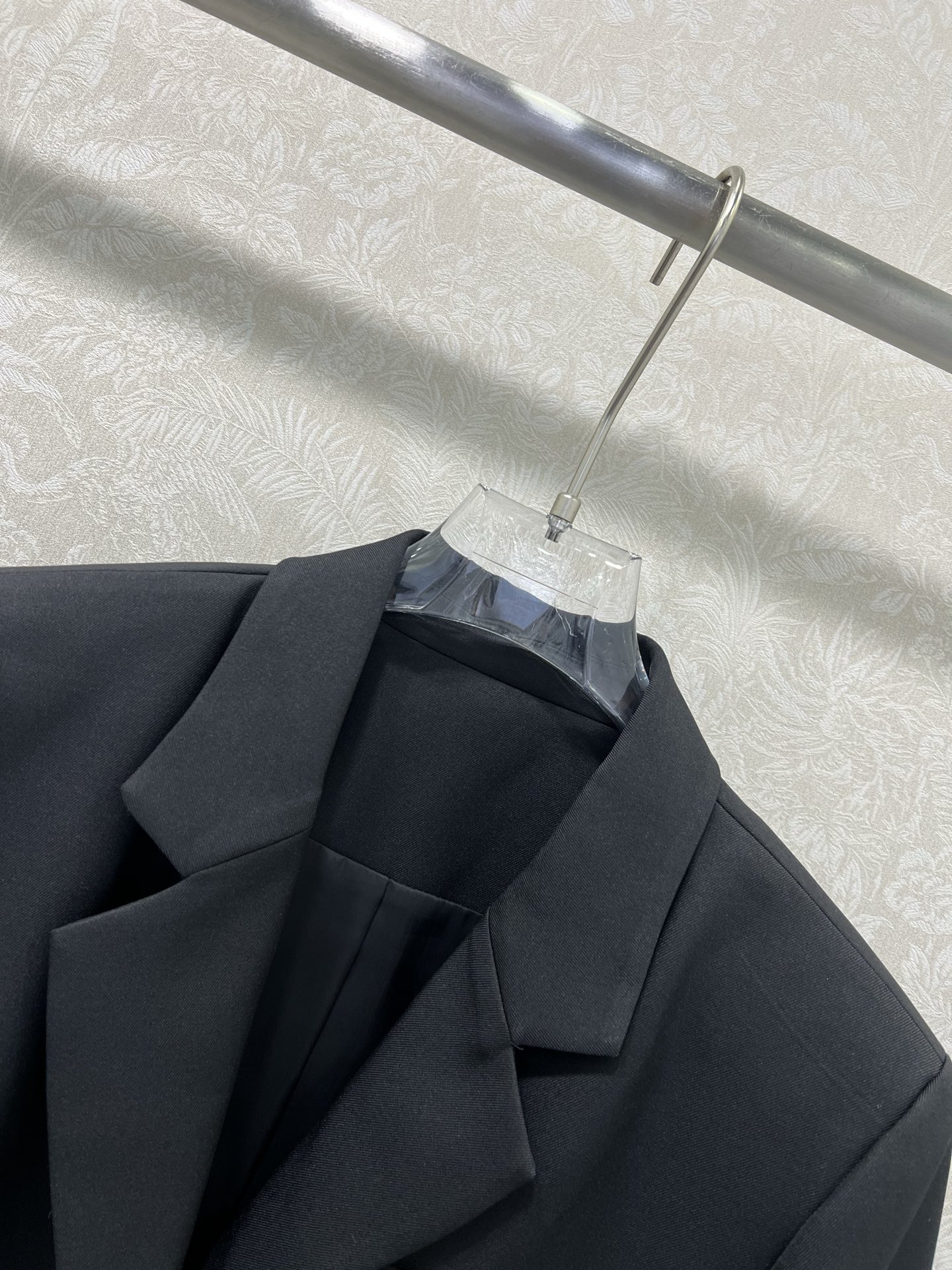 🔥🔥DIO*25新款西装外套 西服面料挺度质感都在线 袖口蕾丝设计 衣身小蜜蜂logo刺绣 定制五金细节