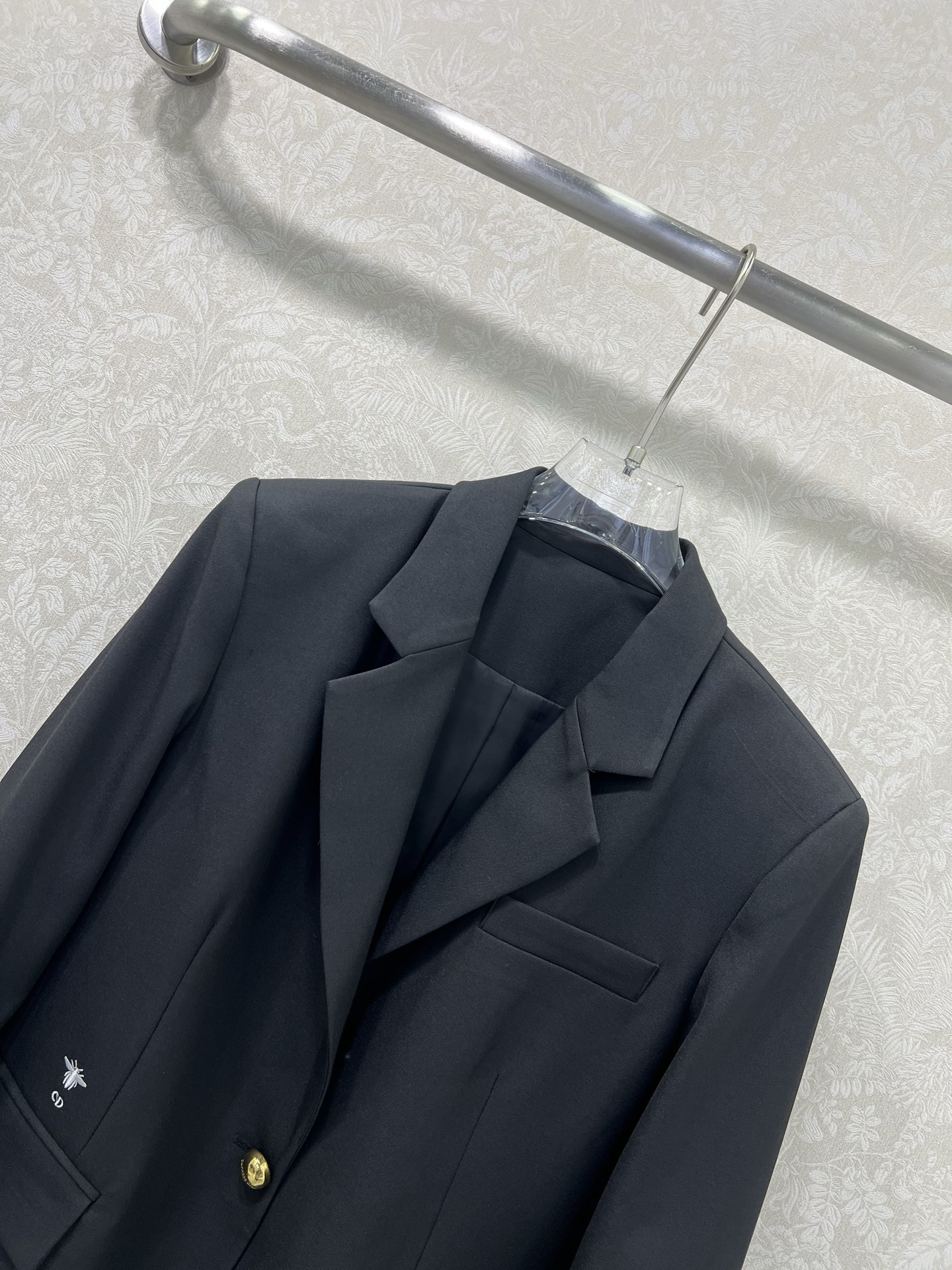 🔥🔥DIO*25新款西装外套 西服面料挺度质感都在线 袖口蕾丝设计 衣身小蜜蜂logo刺绣 定制五金细节