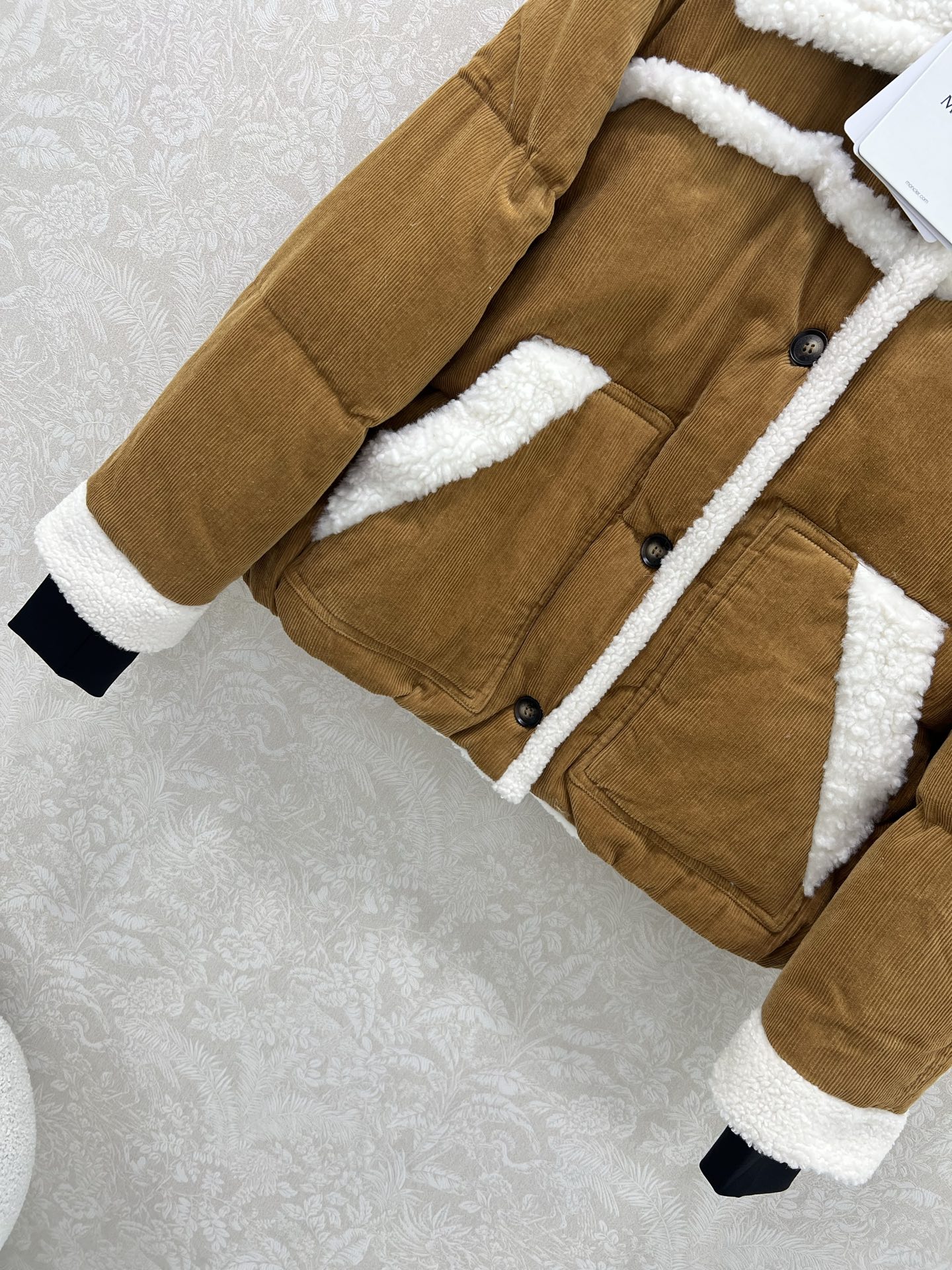 🔥🔥 Moncl* 蒙口25秋冬新款最新款拼接环保羊羔毛羽绒服外套 🤍定制环保羊羔毛面料软糯细腻 减龄少