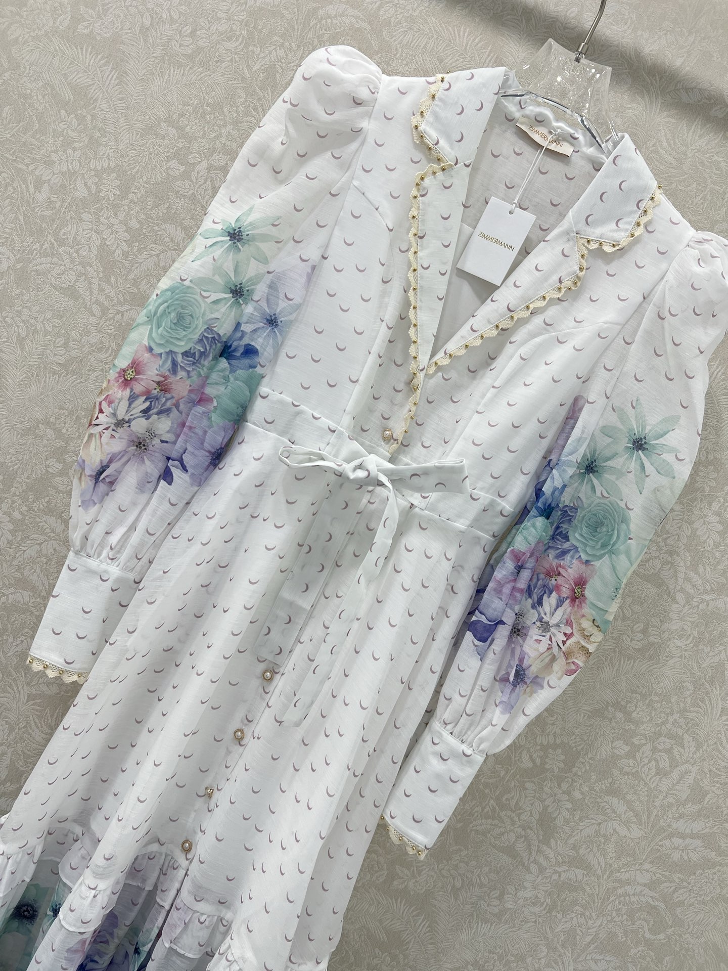 🔥🔥Zimmerman*兹/默曼25新款连衣裙 系扣前襟灯笼袖长款连衣裙 腰肩系绳设计 配以蕾丝小圆珠花