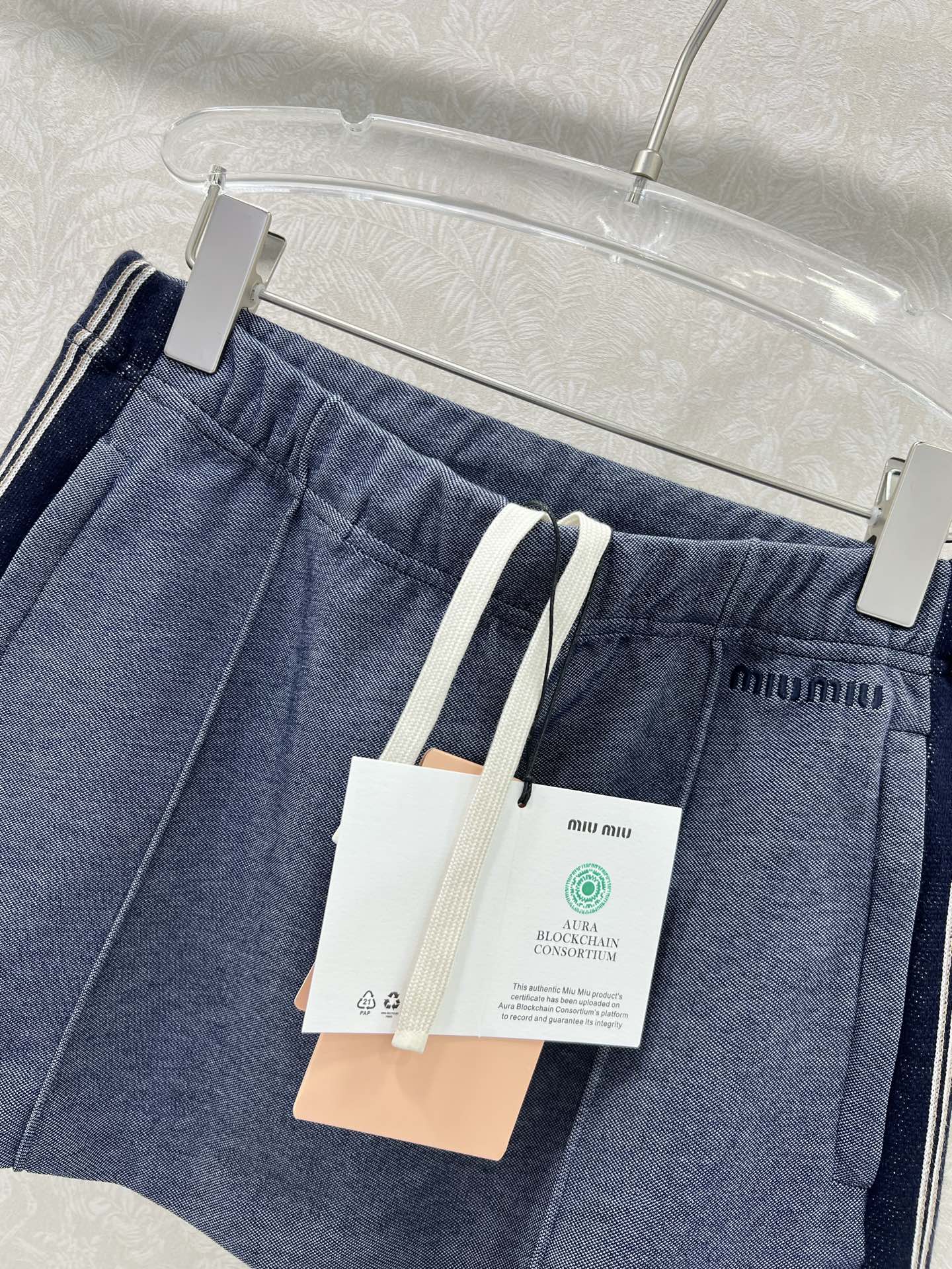 🔥🔥Miumi*撞色外套短裙套装 分开出售 定制YB斜纹全棉材质，质感细腻，垂顺舒适，立领夹克外套短裙套