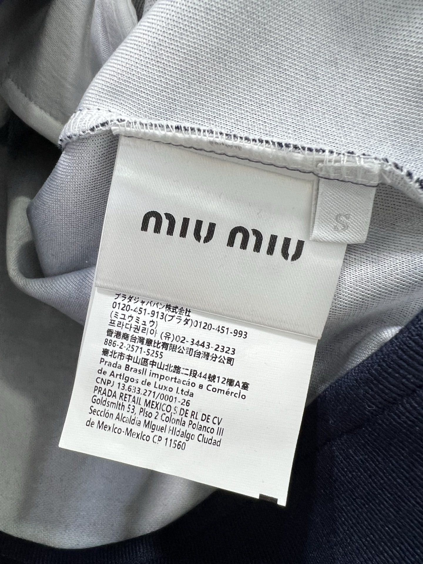 🔥🔥Miumi*撞色外套短裙套装 分开出售 定制YB斜纹全棉材质，质感细腻，垂顺舒适，立领夹克外套短裙套