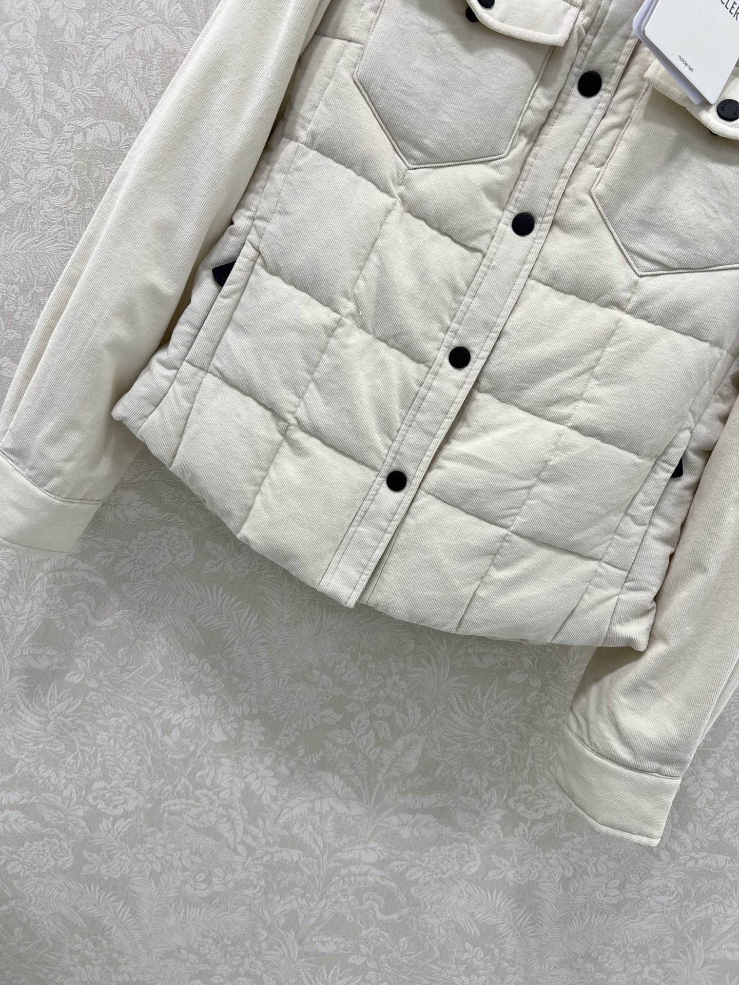 🔥🔥 Moncl* 蒙口25秋冬新款Nangy羽绒衬衫式夹克 采用灯芯绒面料制成，是对冬季休闲外套的时尚