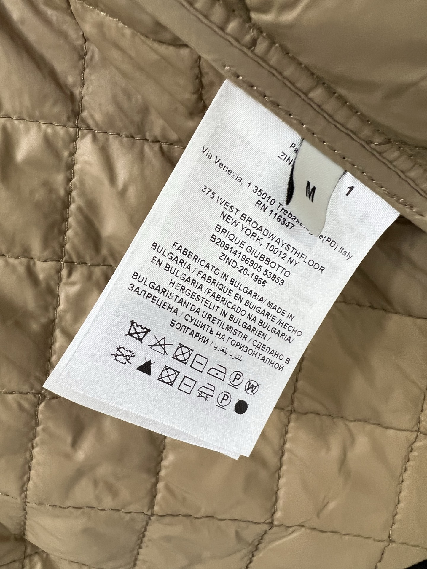 🔥🔥Mocle*25新款羊毛千鸟格羽绒马甲外套。泰迪卷毛立领与假两件尼龙拼接设计减龄少女风穿搭，经典H版