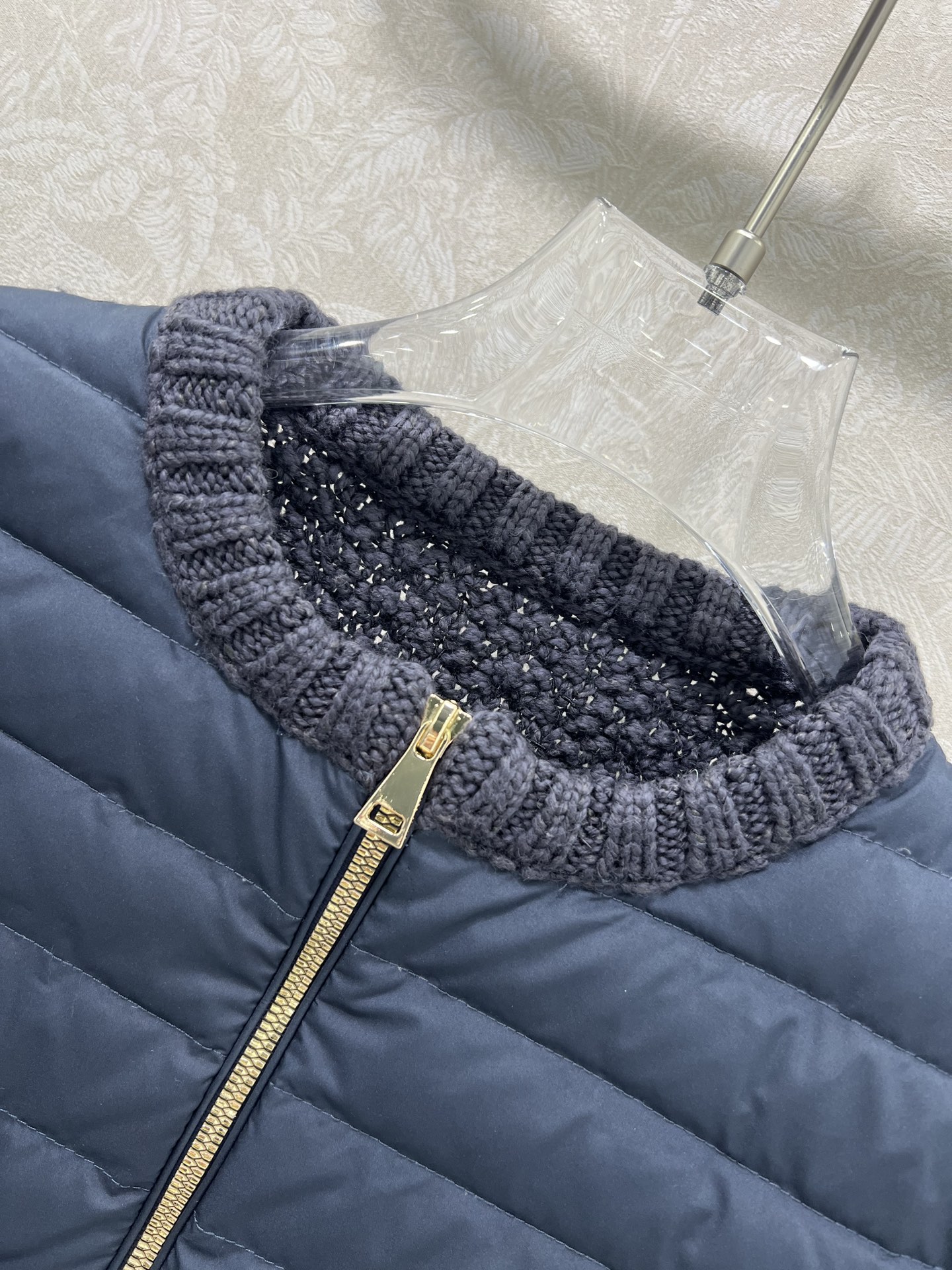 🔥🔥Mocle*25新款高智感穿搭，2双口袋针织拼接拉链羽绒服！定制YB精梳针织棉➕羊毛材质，其工艺还原