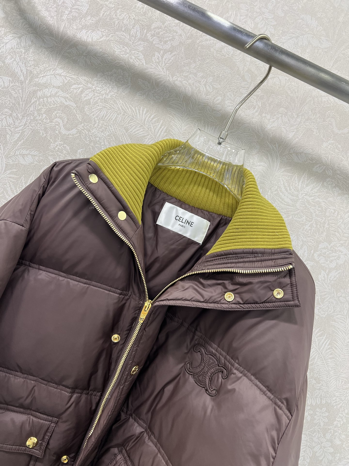 🔥🔥Celin* 25新款羽绒服 百分百90白鹅绒 高定出品精美羊毛针织领口 胸前凯旋门logo刺绣 定