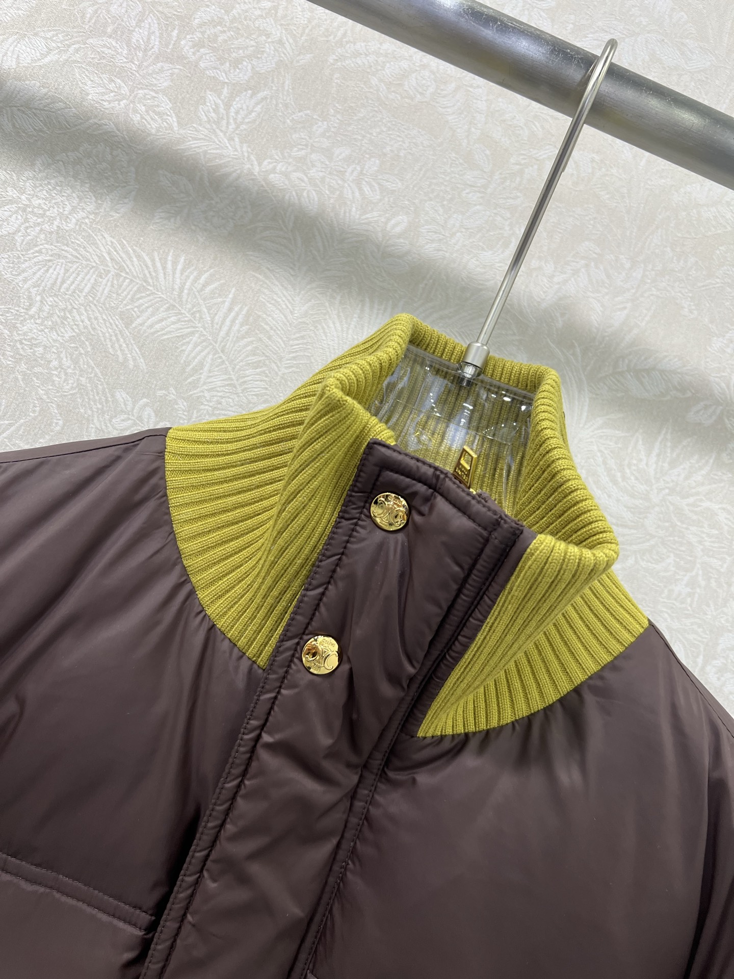 🔥🔥Celin* 25新款羽绒服 百分百90白鹅绒 高定出品精美羊毛针织领口 胸前凯旋门logo刺绣 定