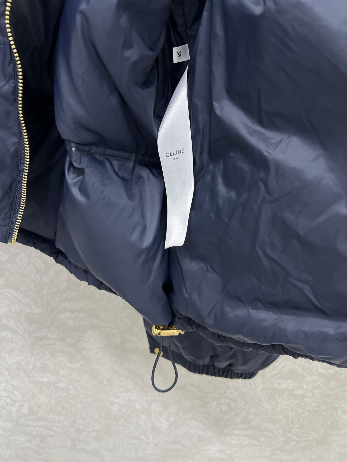 🔥🔥Celin* 25新款羽绒服 百分百90白鹅绒 高定出品精美羊毛针织领口 胸前凯旋门logo刺绣 定