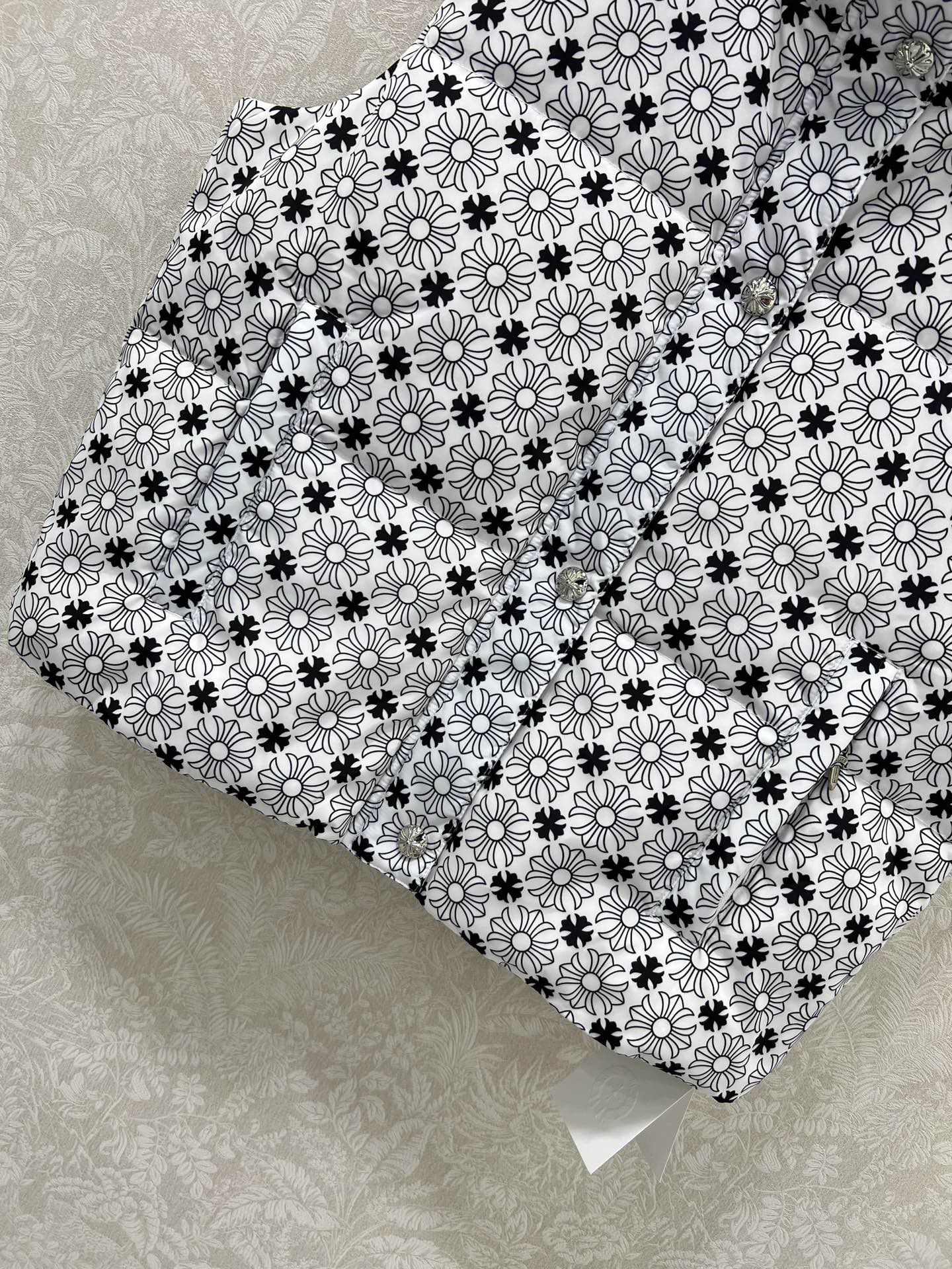 🔥🔥 Chrome Heart*克罗/心 25新款立领白鸭绒羽绒马甲 整体品牌logo印花 定制十字架五