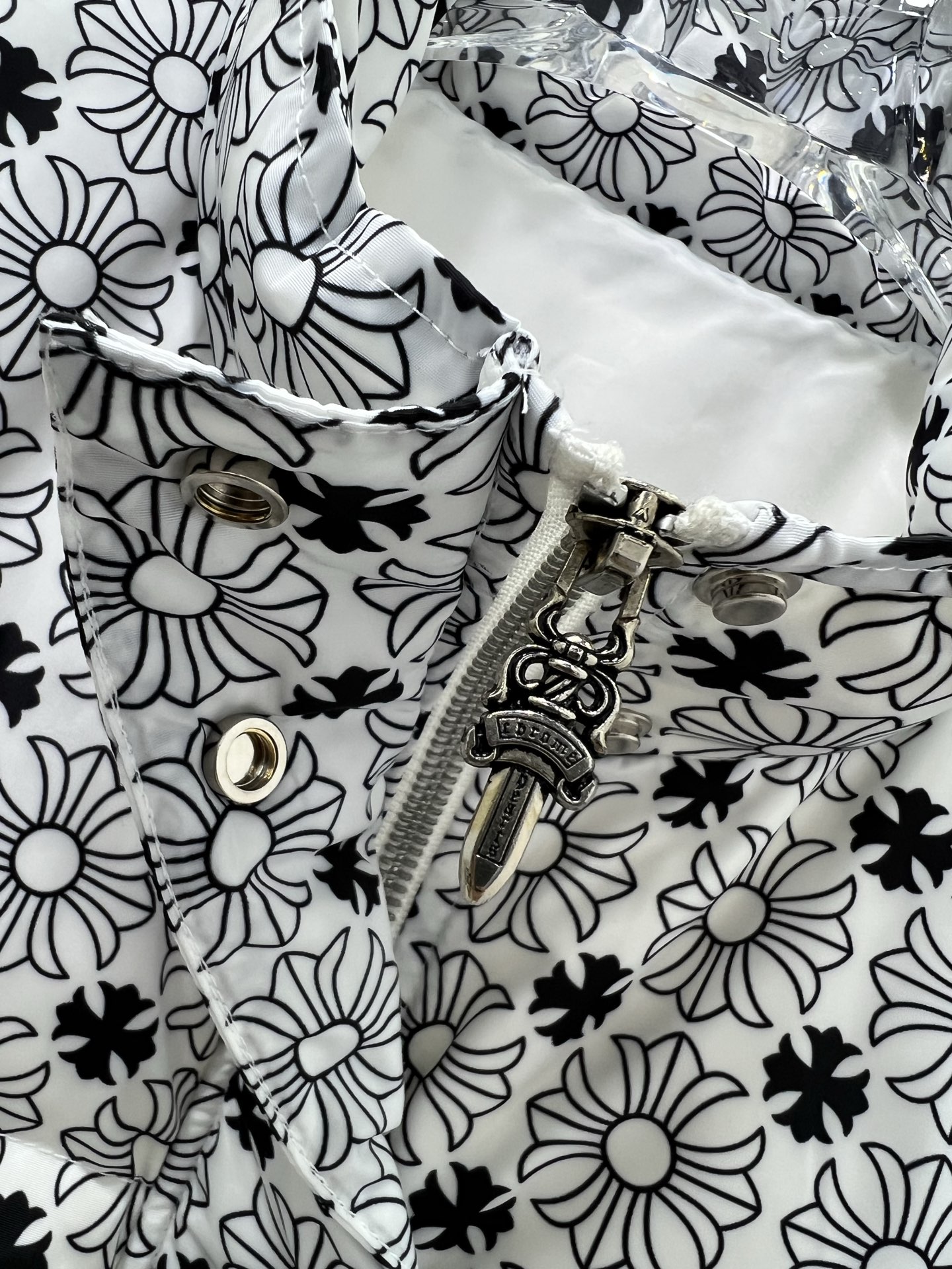 🔥🔥 Chrome Heart*克罗/心 25新款立领白鸭绒羽绒马甲 整体品牌logo印花 定制十字架五