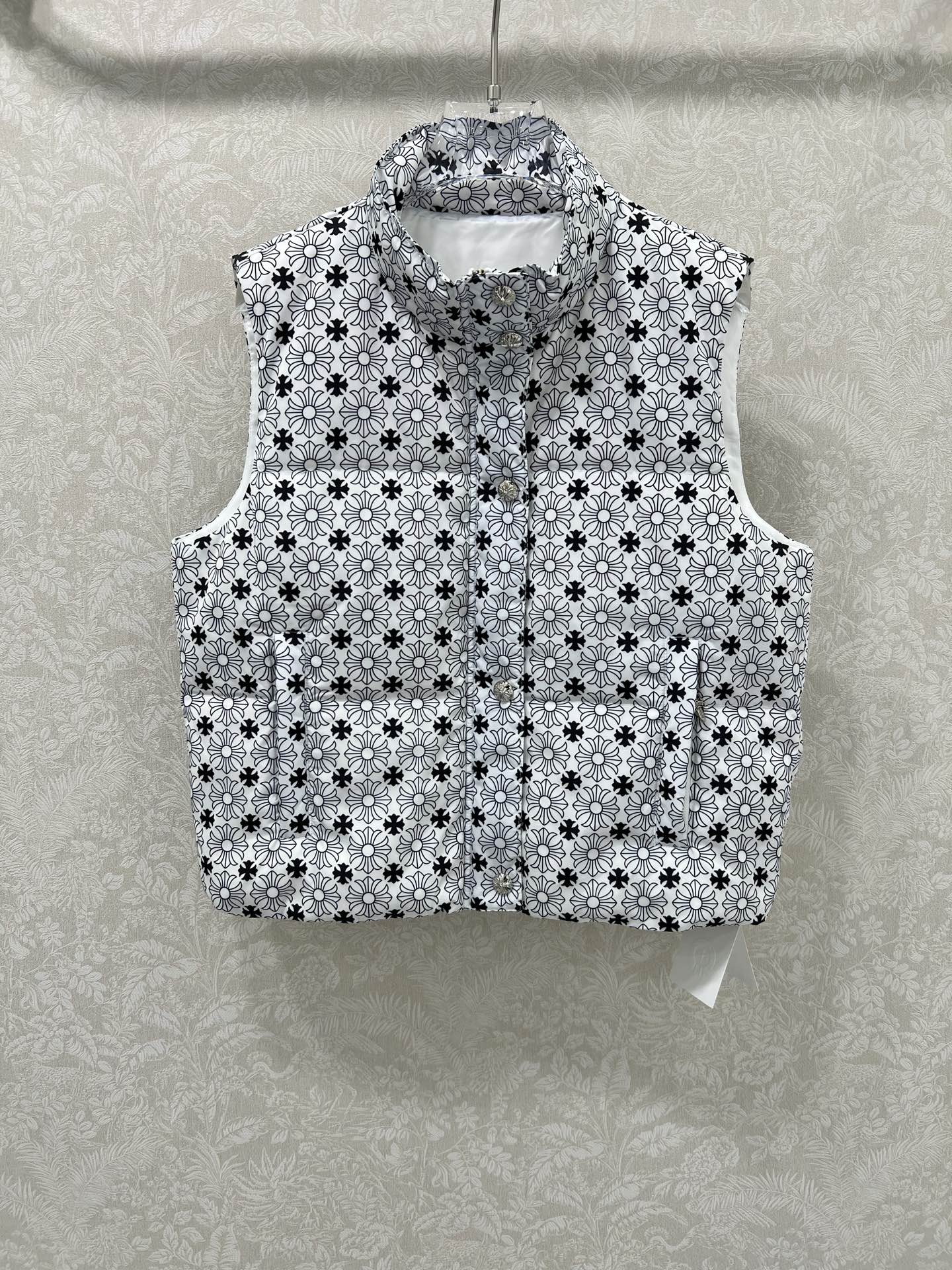 🔥🔥 Chrome Heart*克罗/心 25新款立领白鸭绒羽绒马甲 整体品牌logo印花 定制十字架五