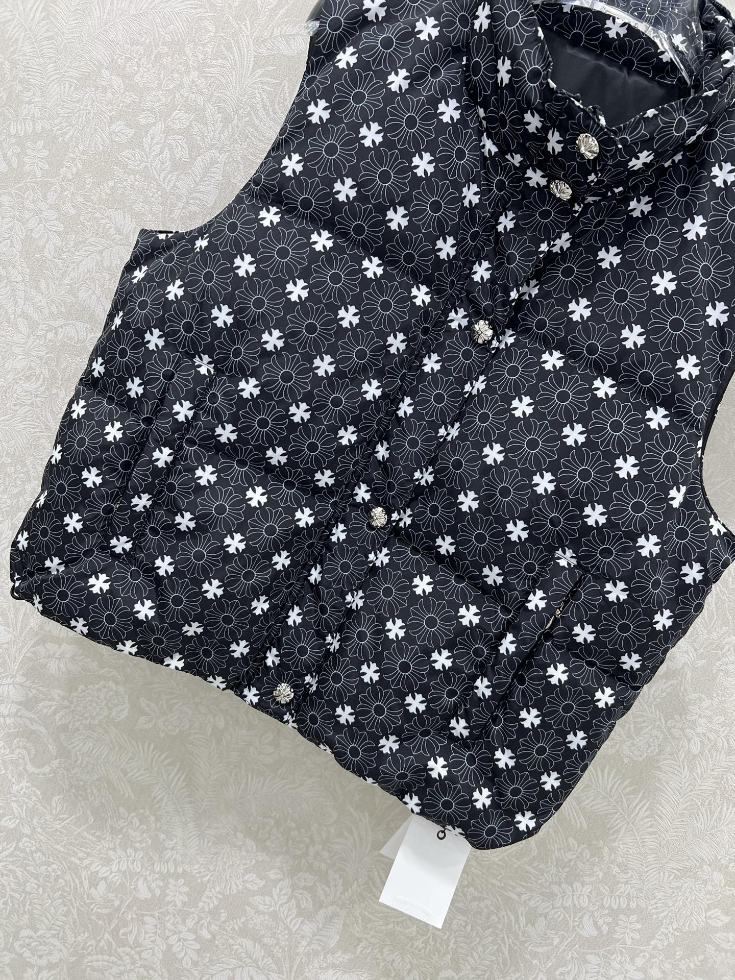 🔥🔥 Chrome Heart*克罗/心 25新款立领白鸭绒羽绒马甲 整体品牌logo印花 定制十字架五