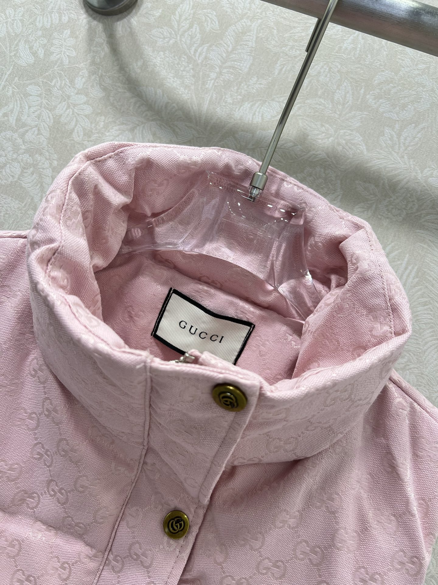 🔥🔥Gucc*25新款羽绒马甲 90白鸭绒 小g字母提花系列连帽撞色羽绒 满Logo印花 打造视觉层次感