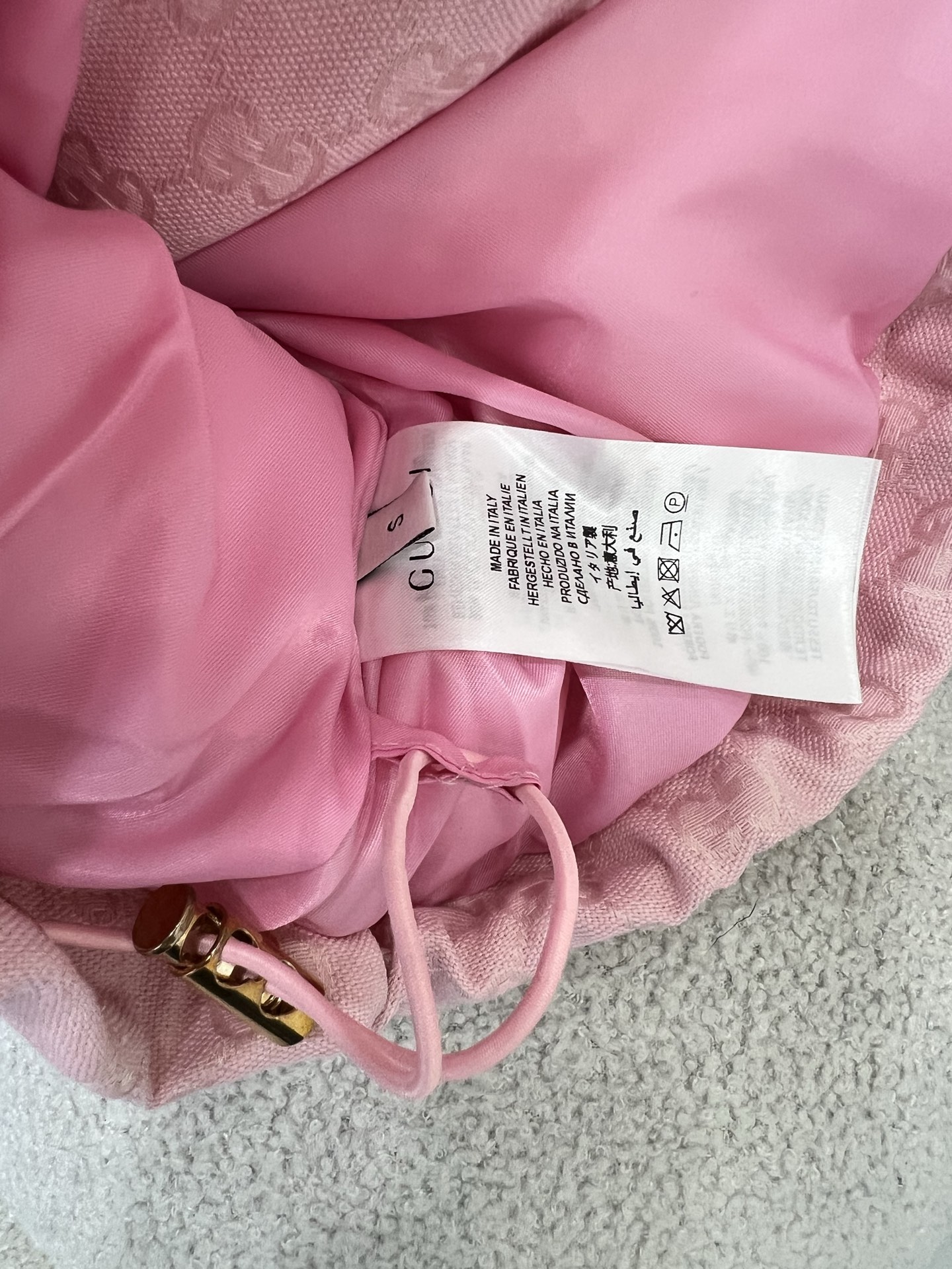 🔥🔥Gucc*25新款羽绒马甲 90白鸭绒 小g字母提花系列连帽撞色羽绒 满Logo印花 打造视觉层次感