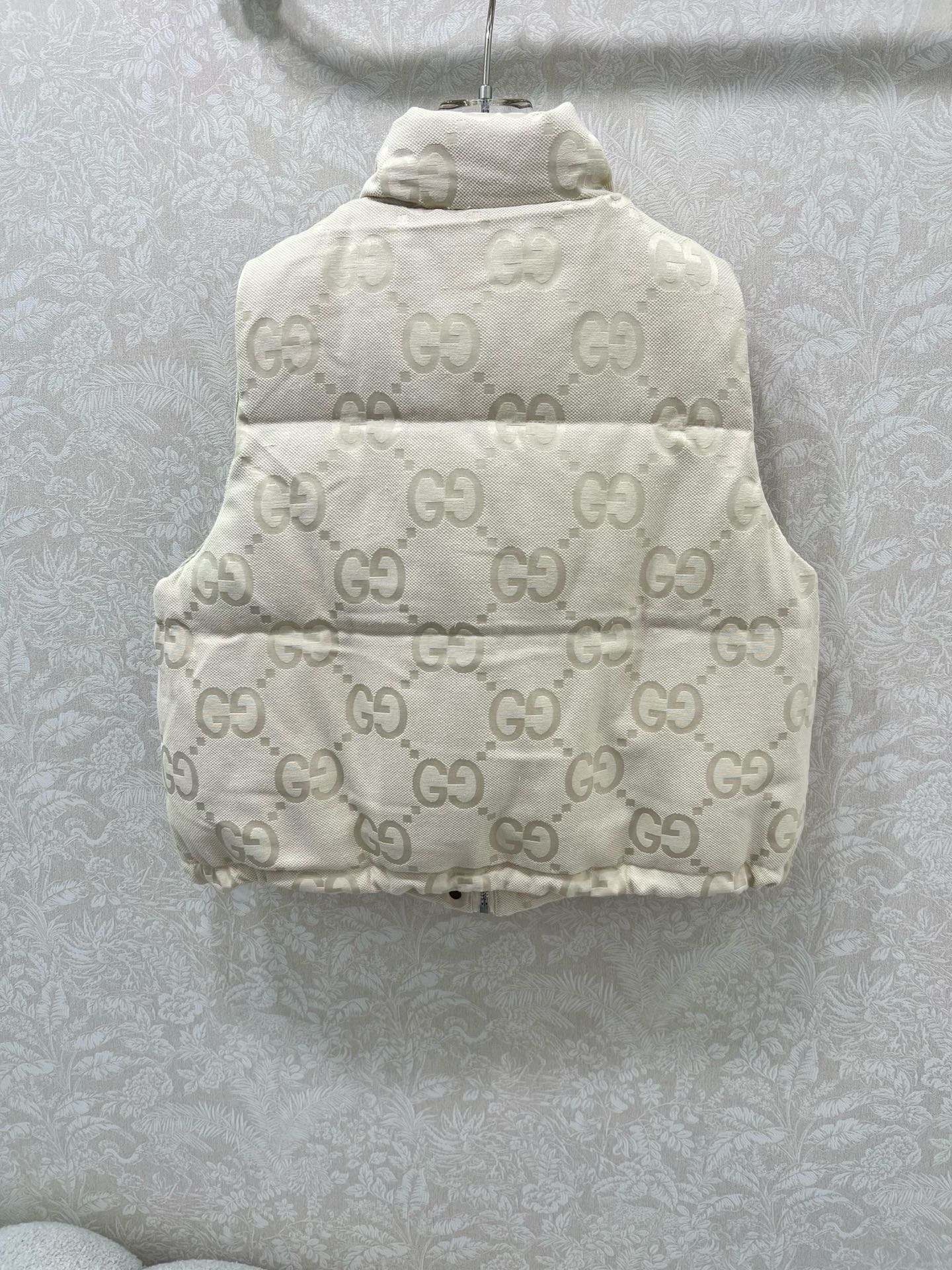 🔥🔥Gucc*25新款羽绒马甲 90白鸭绒 大g字母提花系列连帽撞色羽绒 满Logo印花 打造视觉层次感