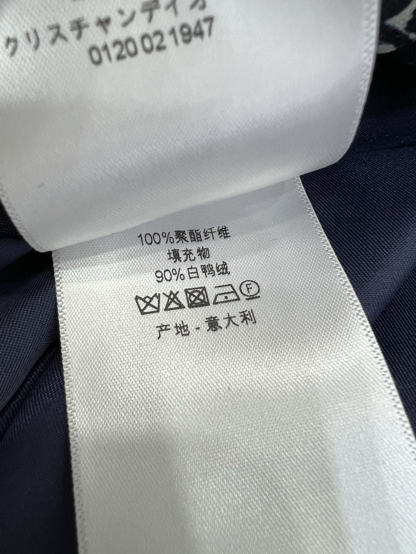 🔥🔥DIO*25新款连帽羽绒马甲 90白鸭绒 帽子可拆卸 满幅字母印花系列连帽羽绒马甲 满Logo印花 