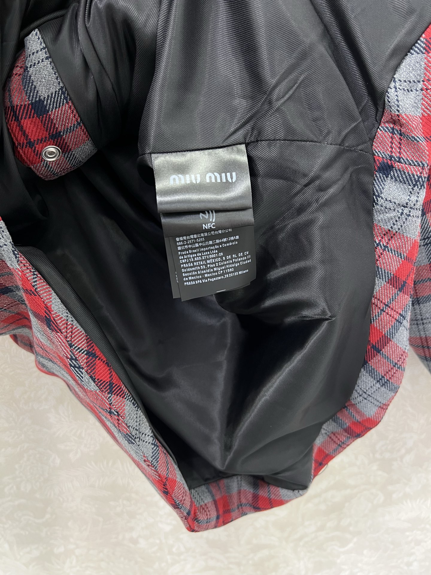 🔥🔥Miumi*灯芯绒格纹棉服外套 英伦风红格纹全棉磨毛材质，其工艺还原，升级材质，提升秋冬御寒功能，羽